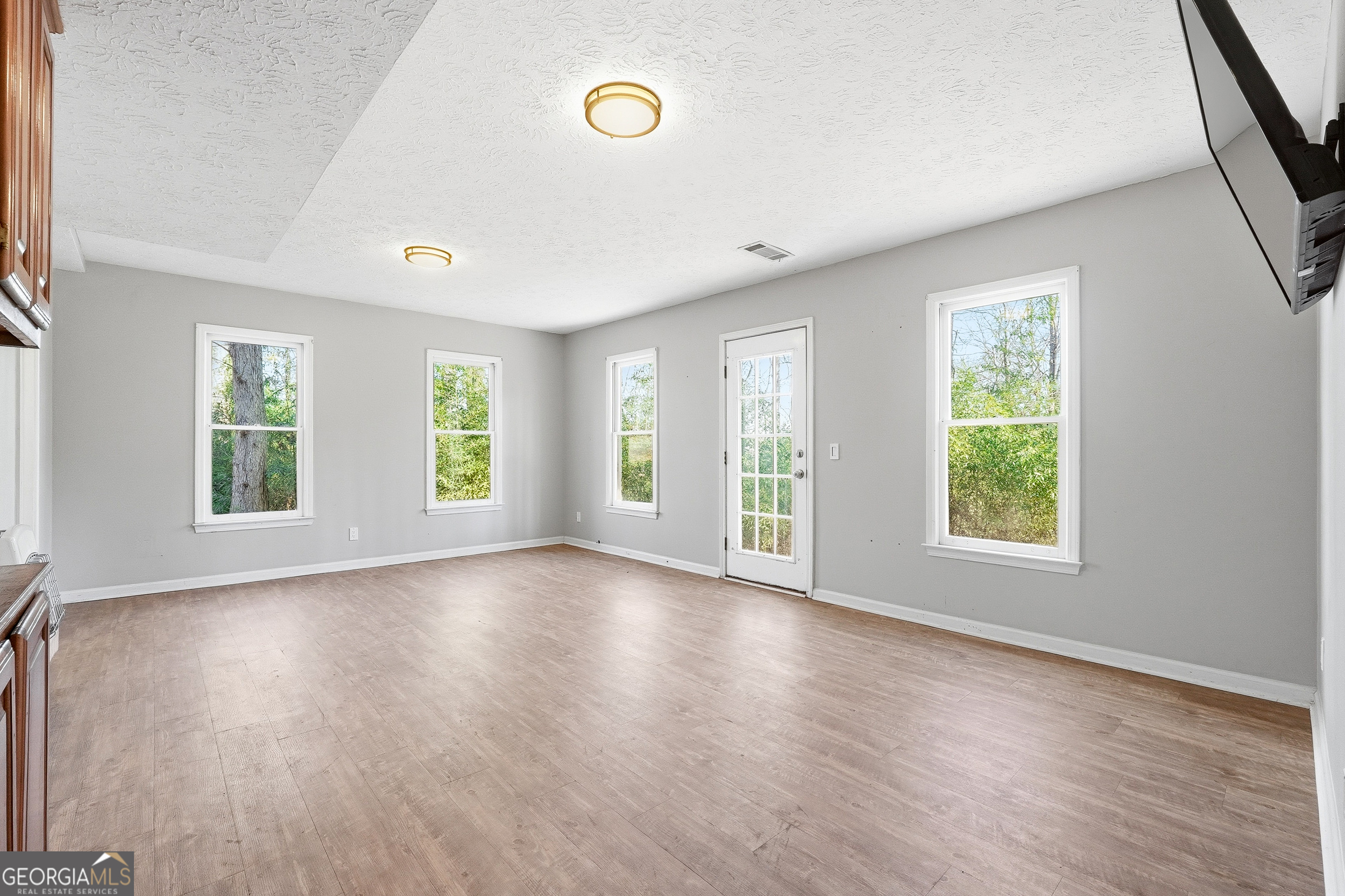 4715 Creek Wood Drive Property Photo 21