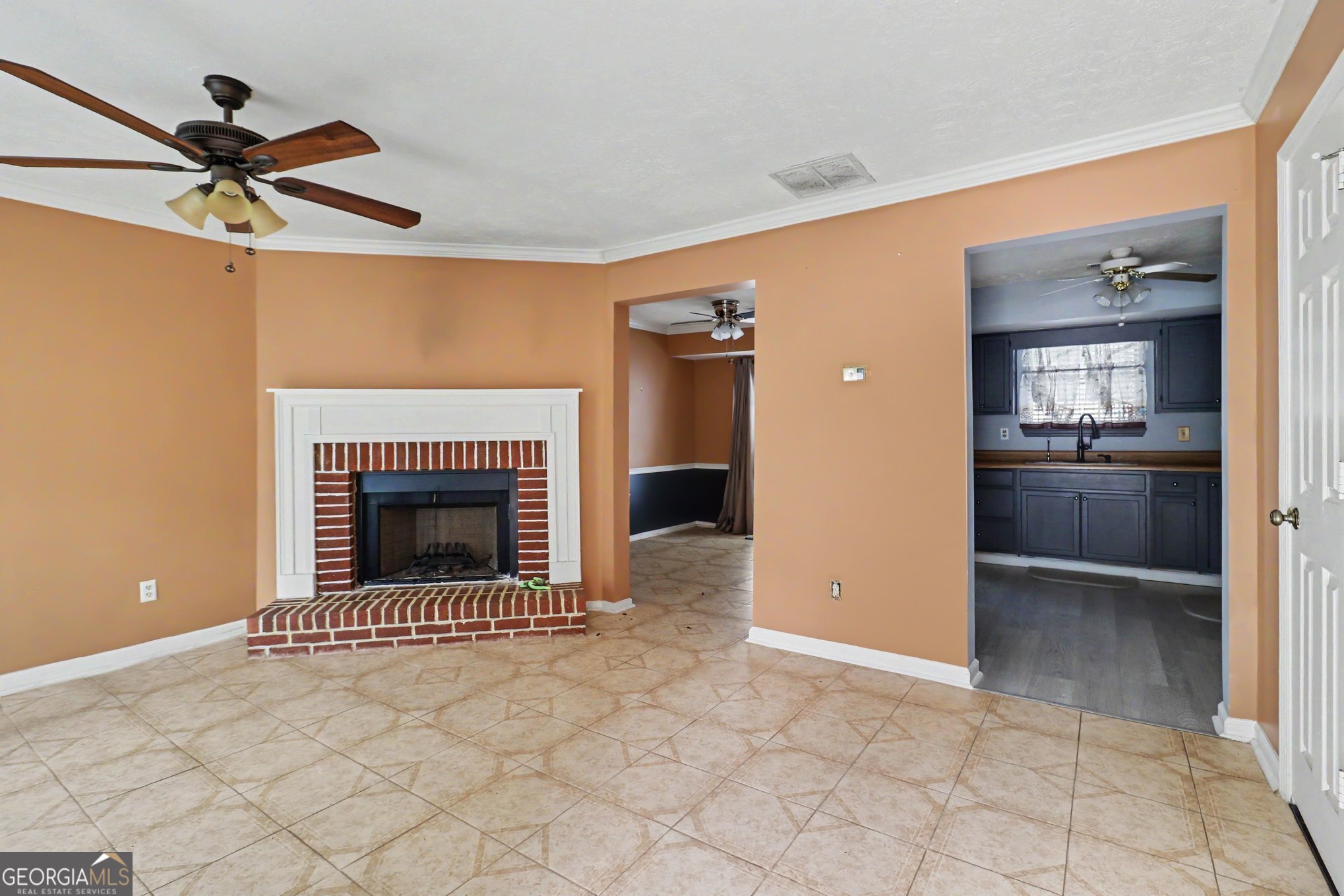 8577 Jamestown Way Property Photo 5
