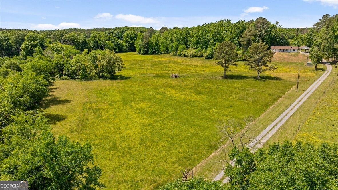 446 Brown Bridge Road Property Photo 11