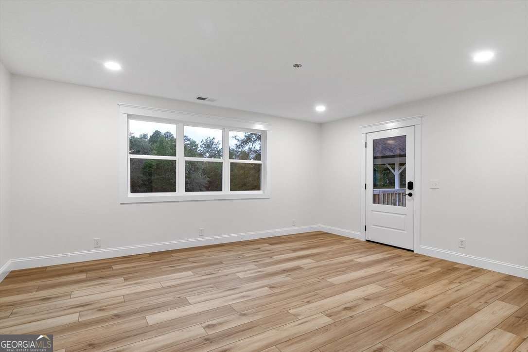 446 Brown Bridge Road Property Photo 44