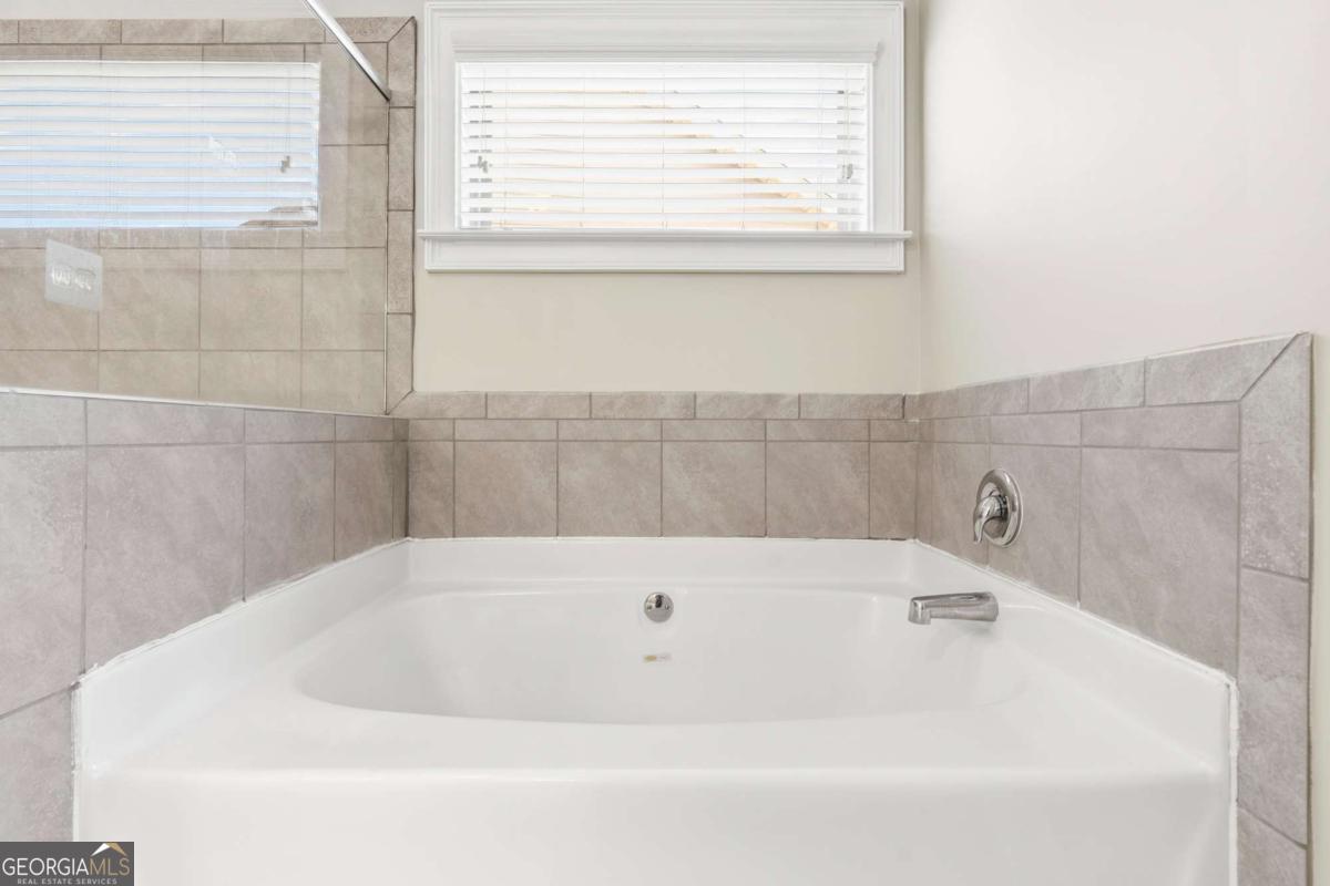 1297 Wesleyan Place Property Photo 32