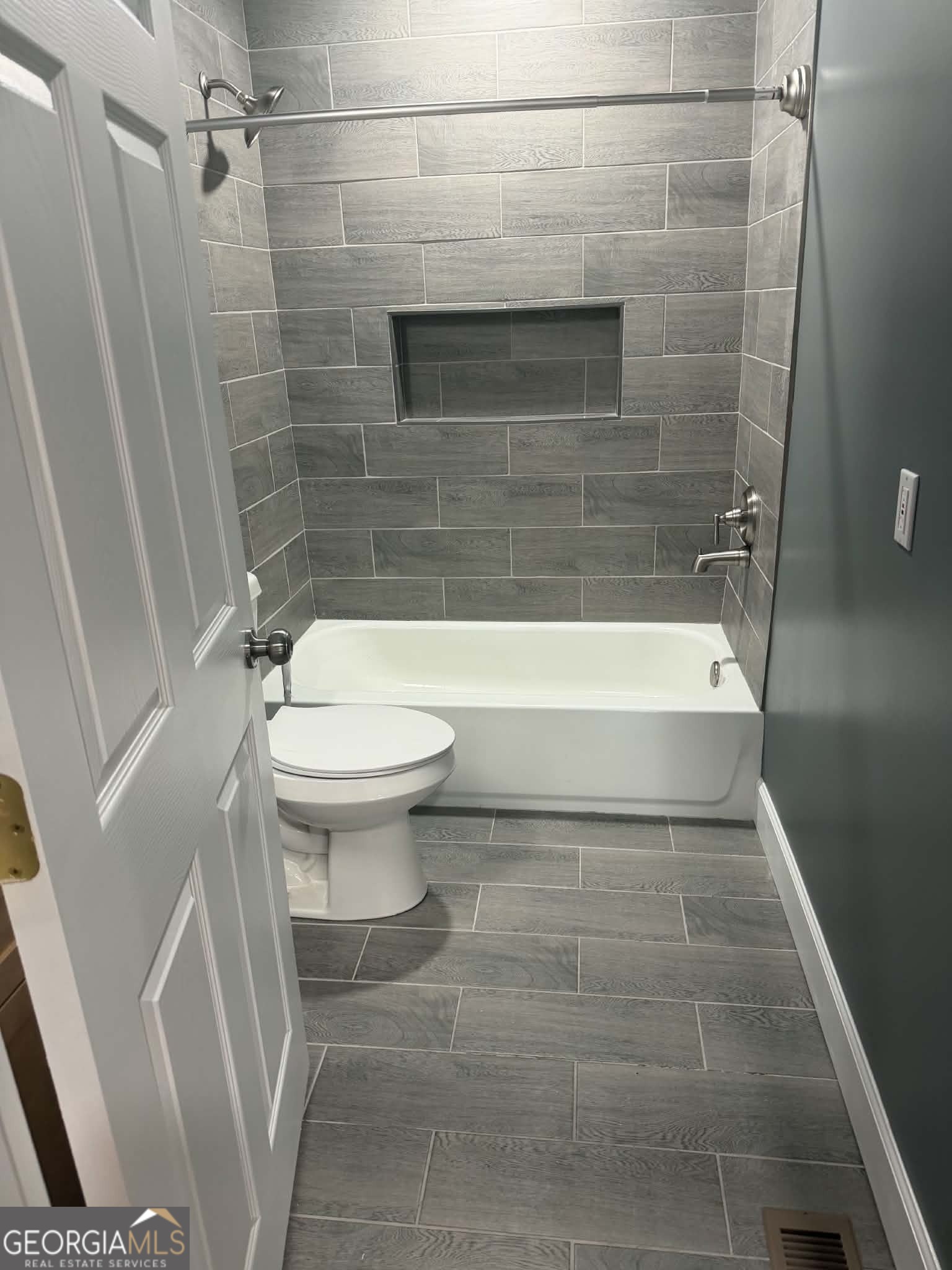 5545 Bacon Avenue Property Photo 12