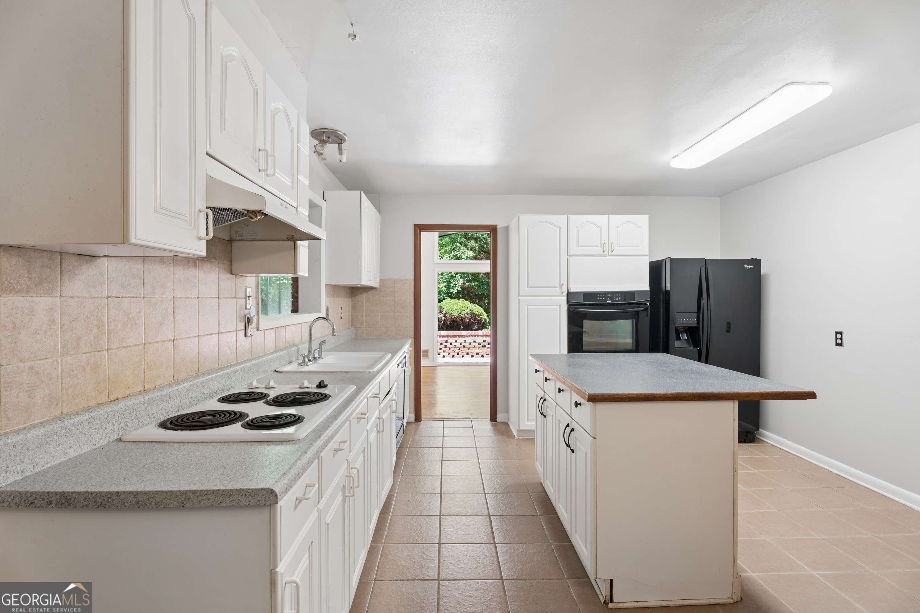 3543 Cloudland Drive Property Photo 6