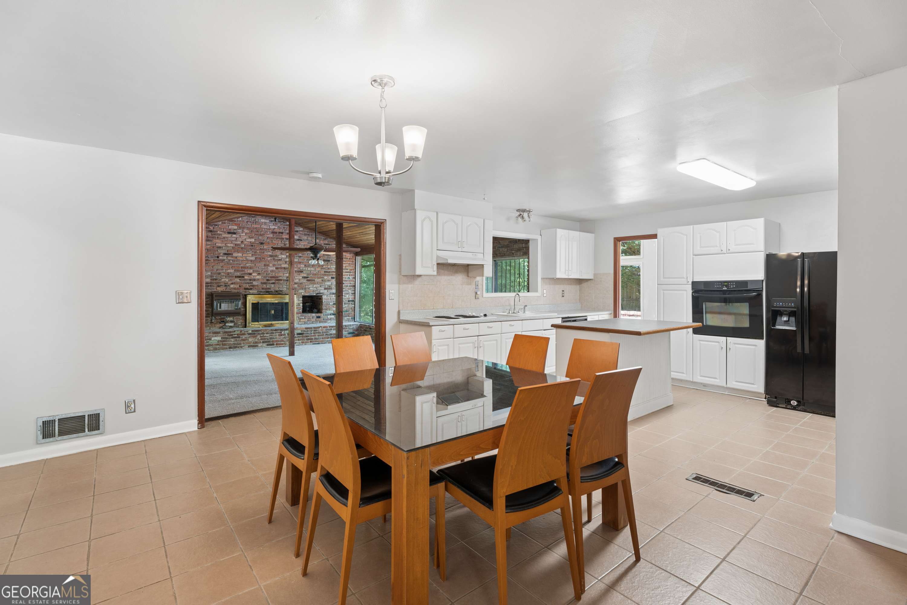 3543 Cloudland Drive Property Photo 8
