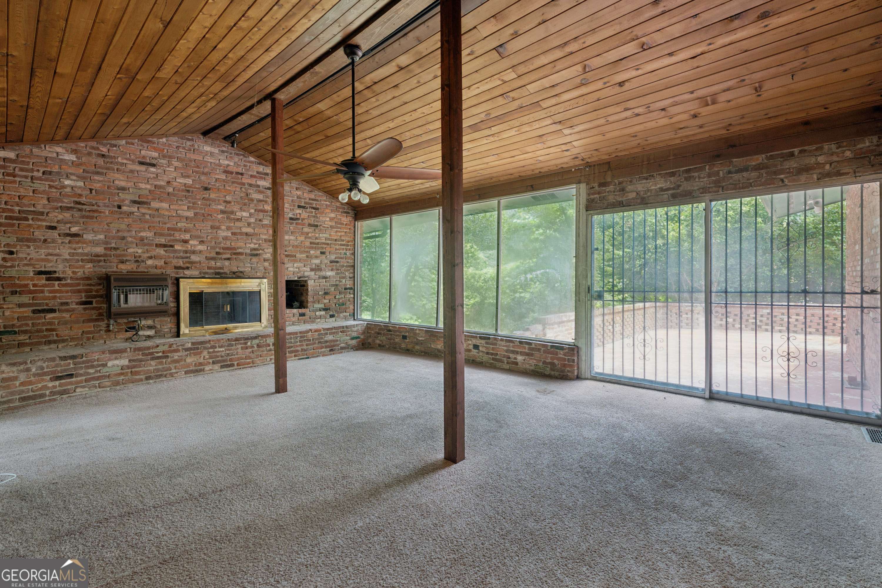 3543 Cloudland Drive Property Photo 12