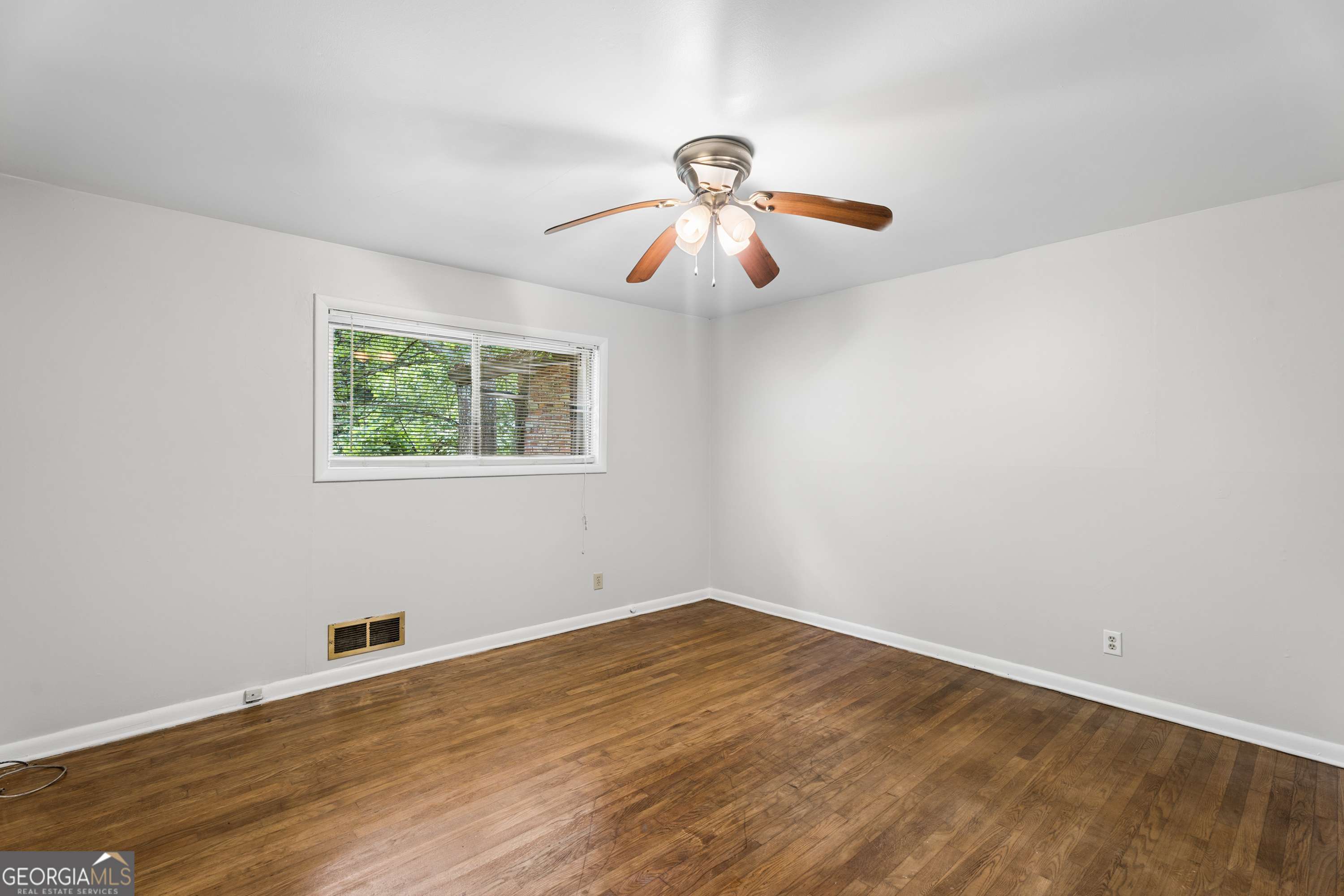 3543 Cloudland Drive Property Photo 13
