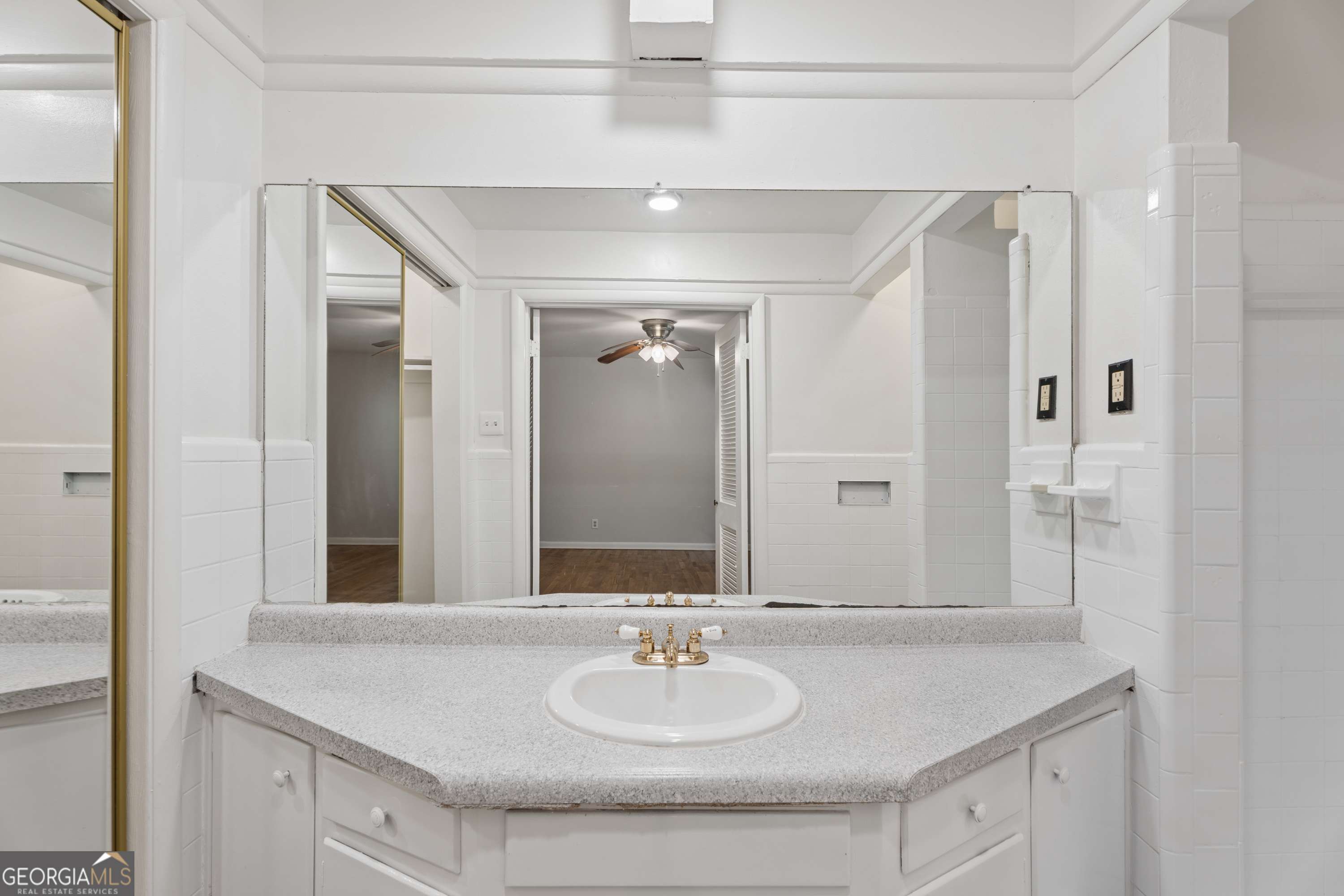 3543 Cloudland Drive Property Photo 15