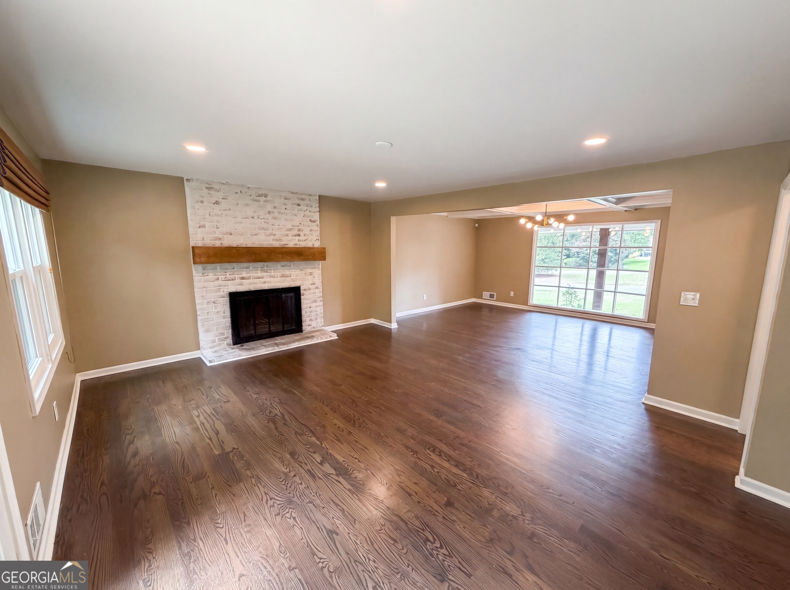 1772 Huntingford Drive Property Photo 8