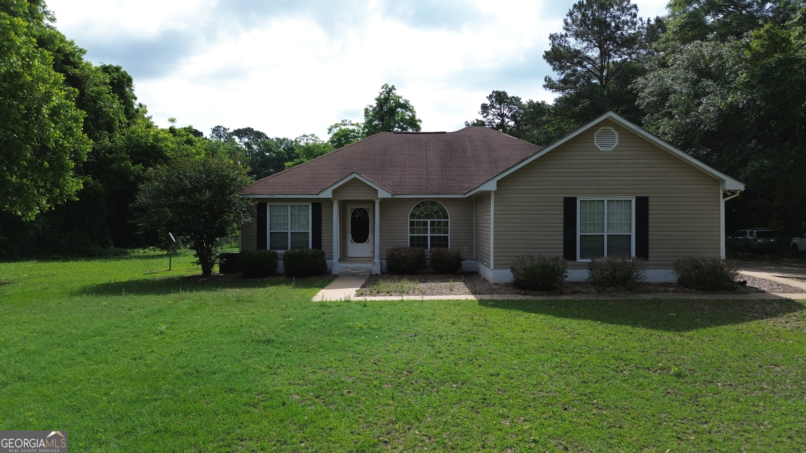 959 Lovers Lane Road Property Photo 1