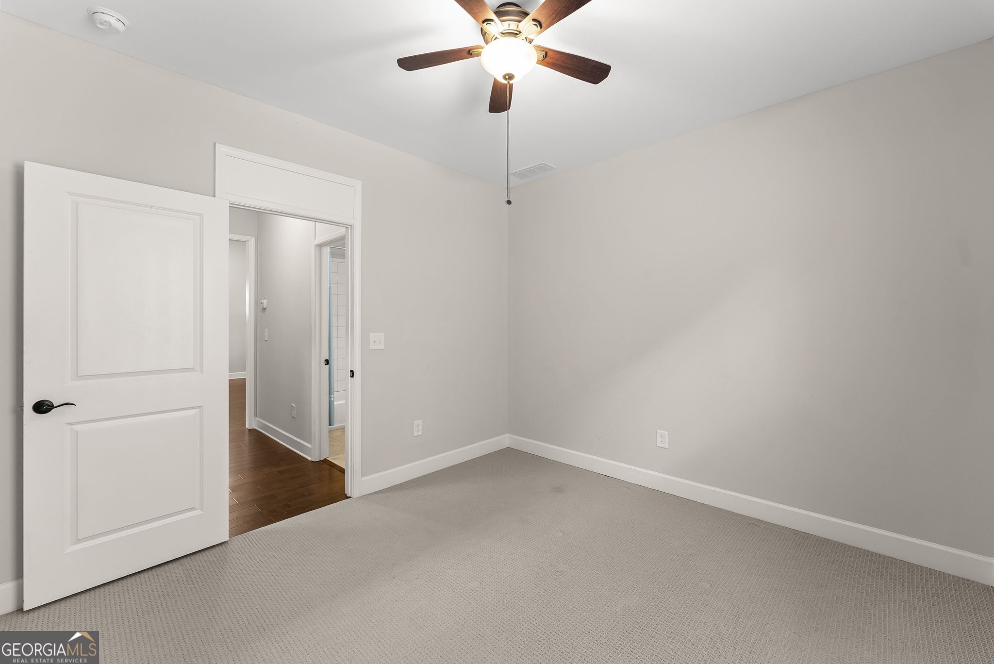 3913 Great Pine Drive Property Photo 19