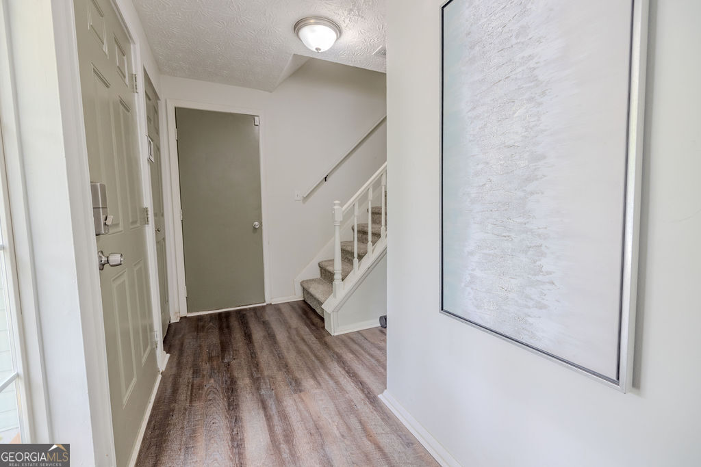 2073 Raintree Place Property Photo 3