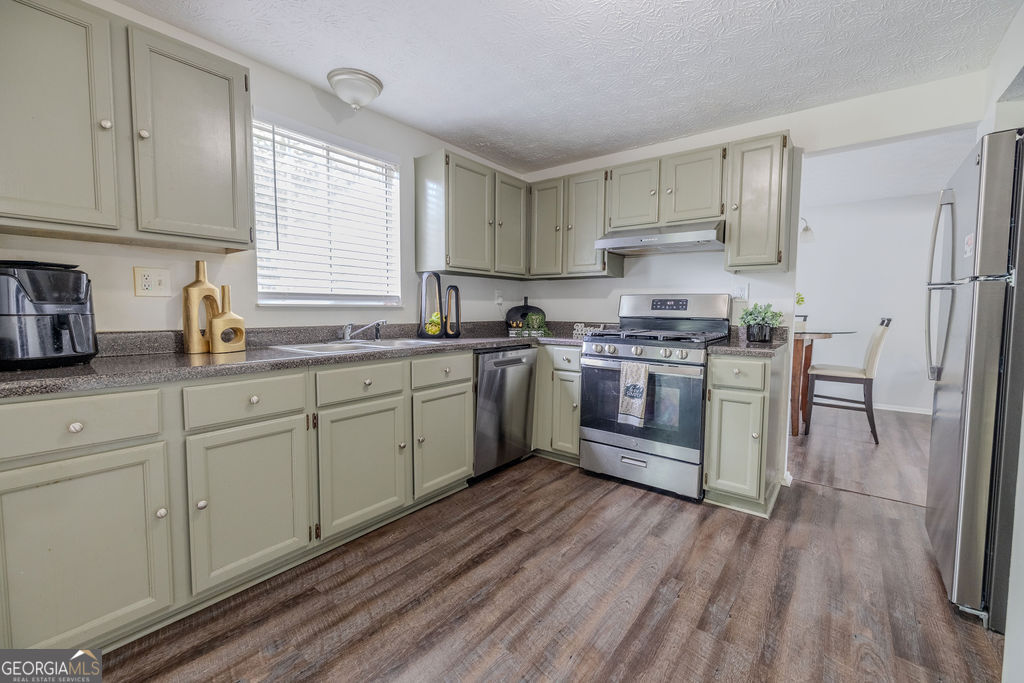 2073 Raintree Place Property Photo 10