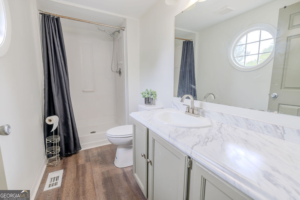 2073 Raintree Place Property Photo 17