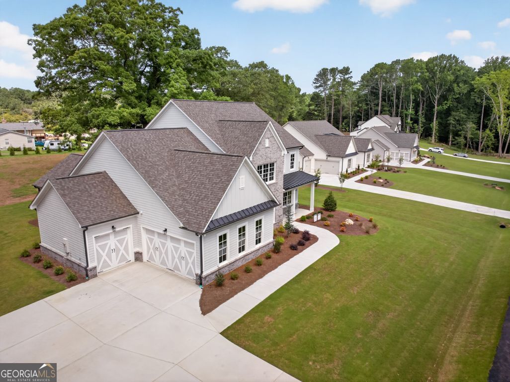 8135 Heardsville Court Property Photo 4