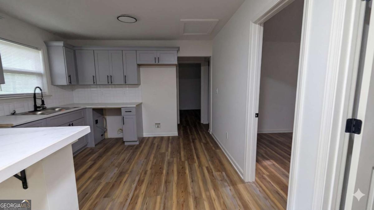 3283 Pebble Drive Property Photo 5