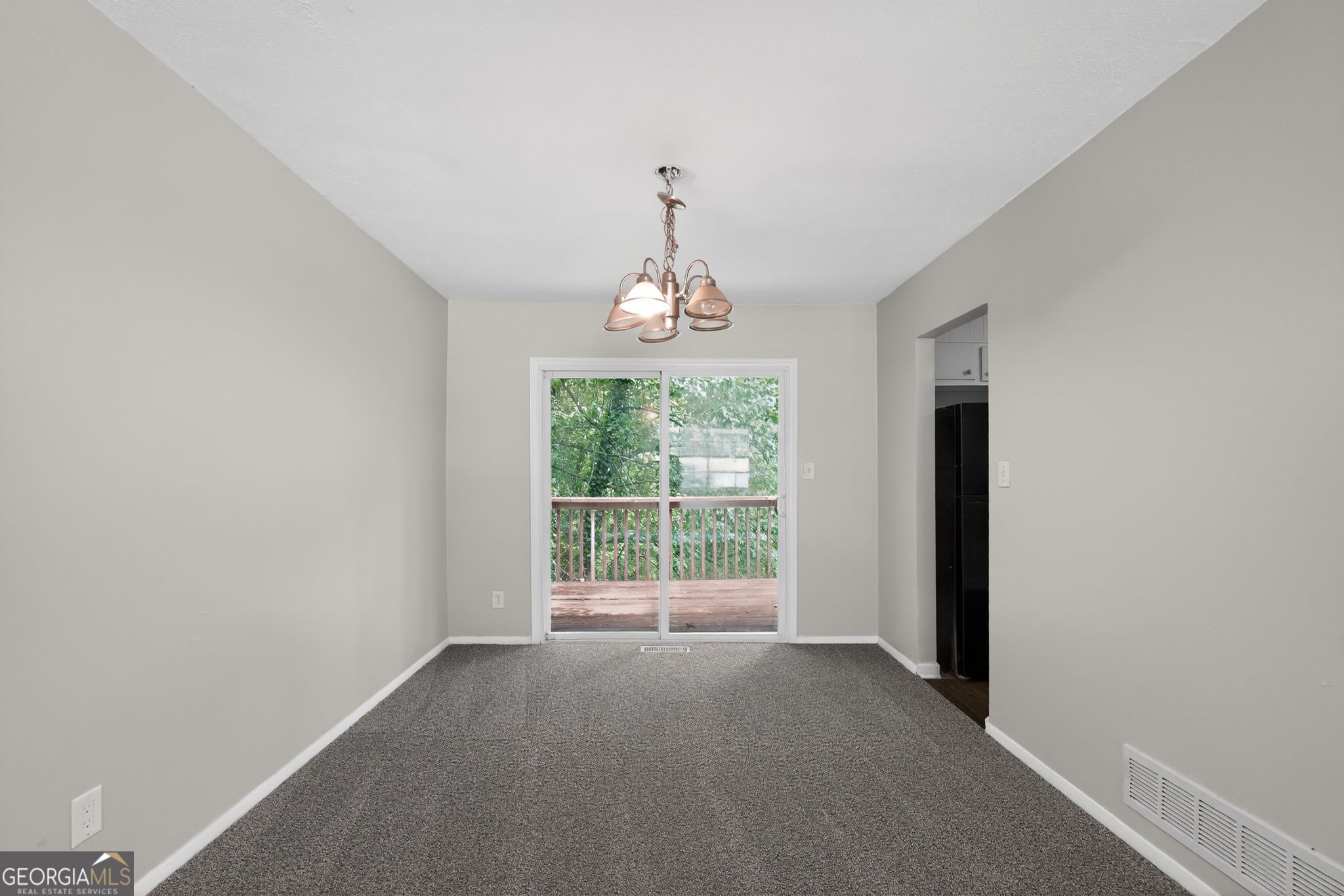 5770 Deerfield Trail Property Photo 6