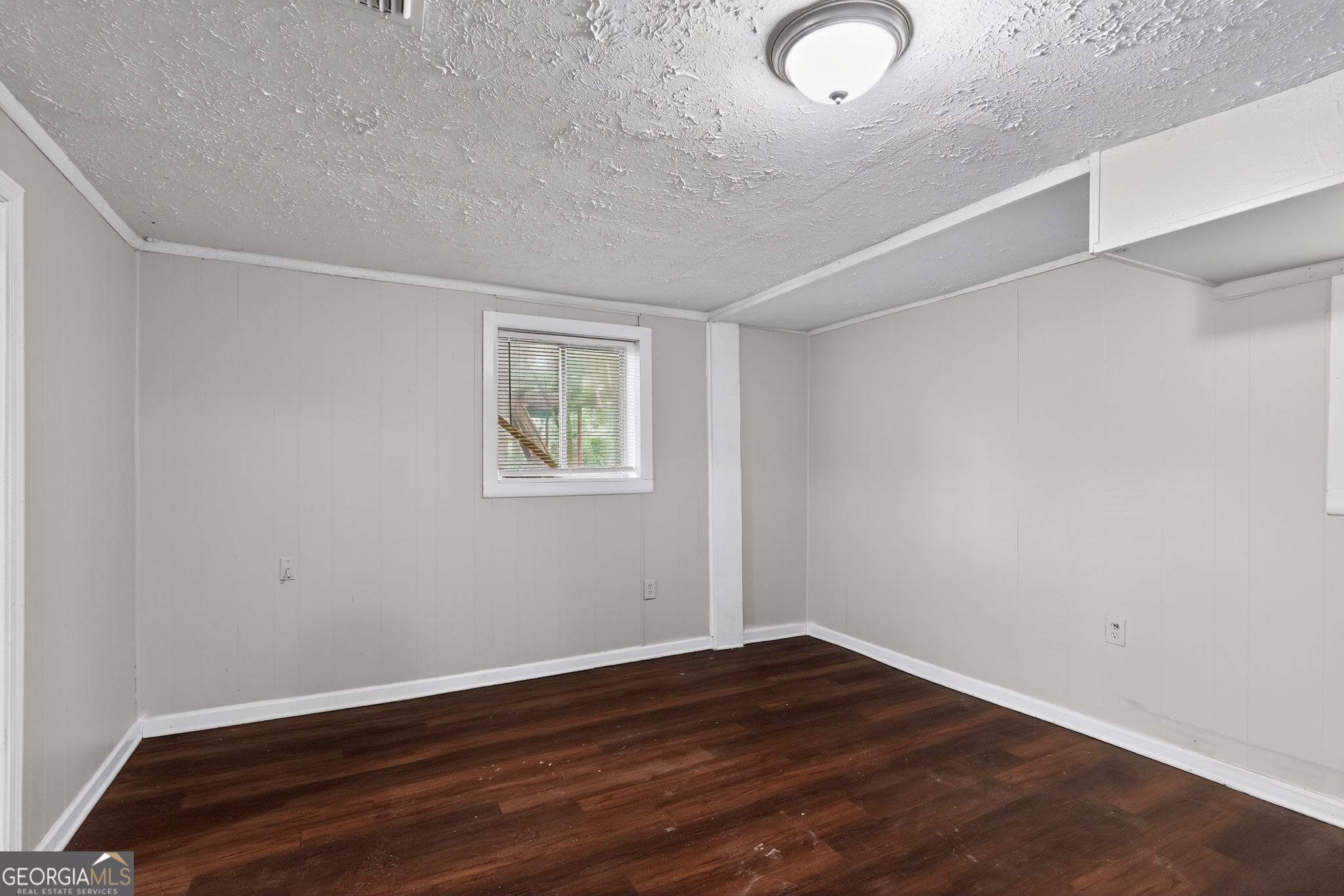 5770 Deerfield Trail Property Photo 11