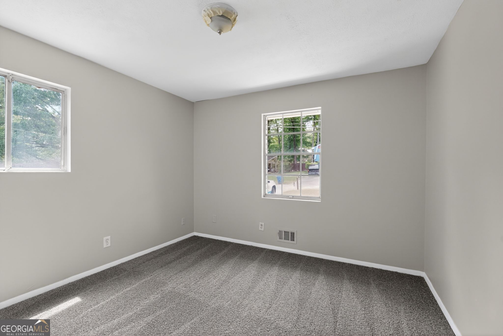 5770 Deerfield Trail Property Photo 12
