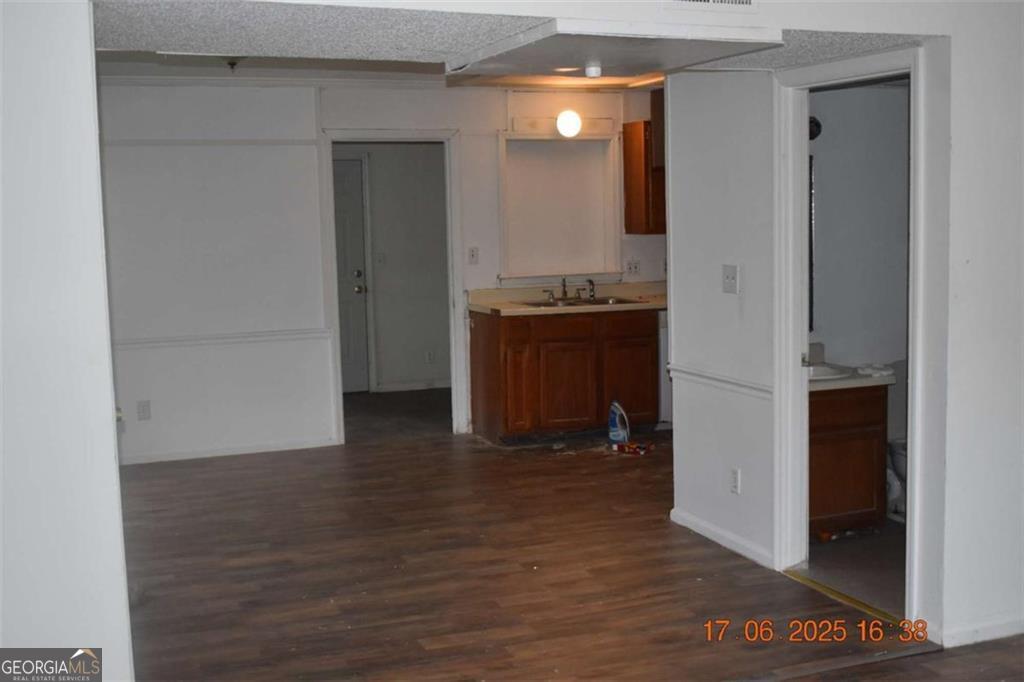4403 Azalea Drive Property Photo 2