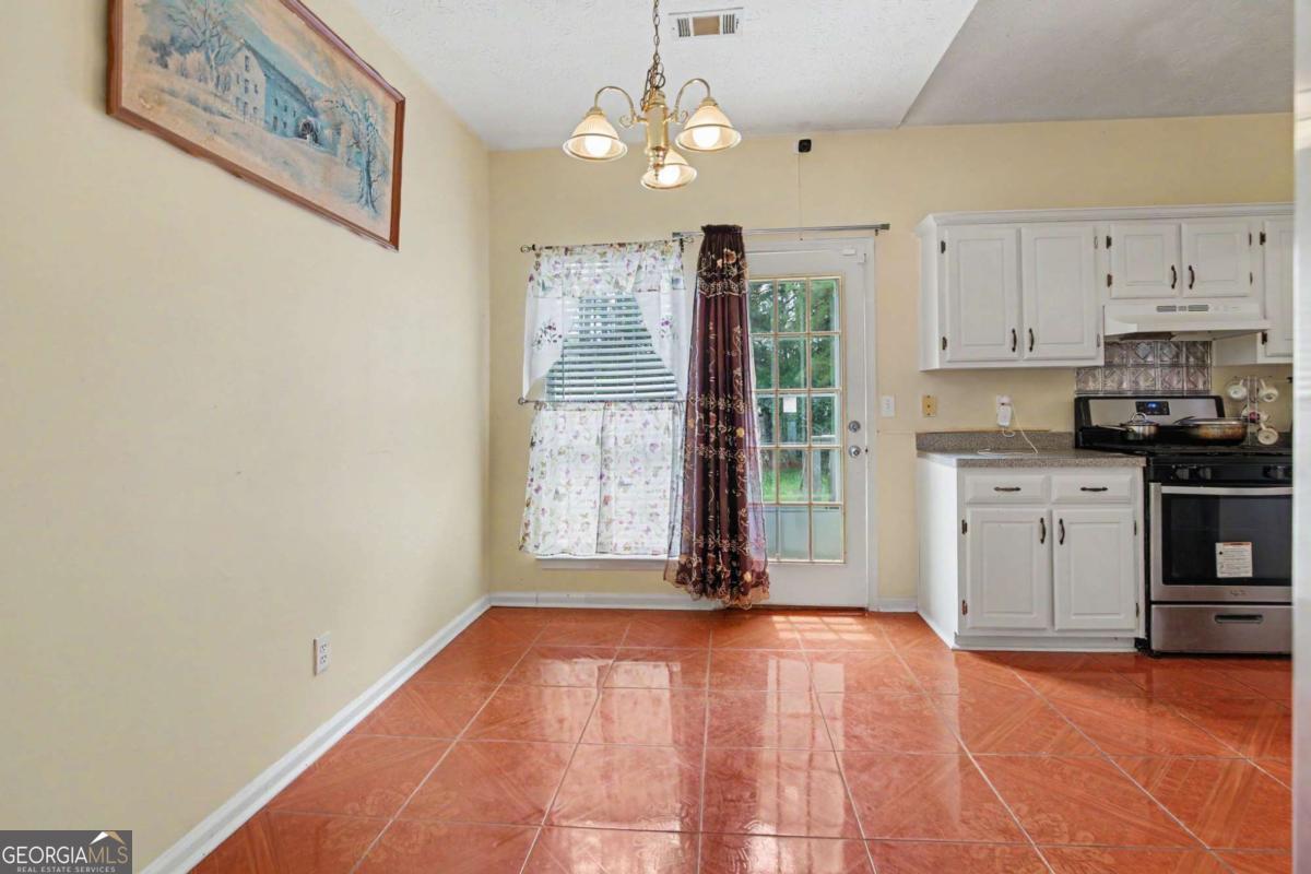 10617 Barberry Drive Property Photo 10