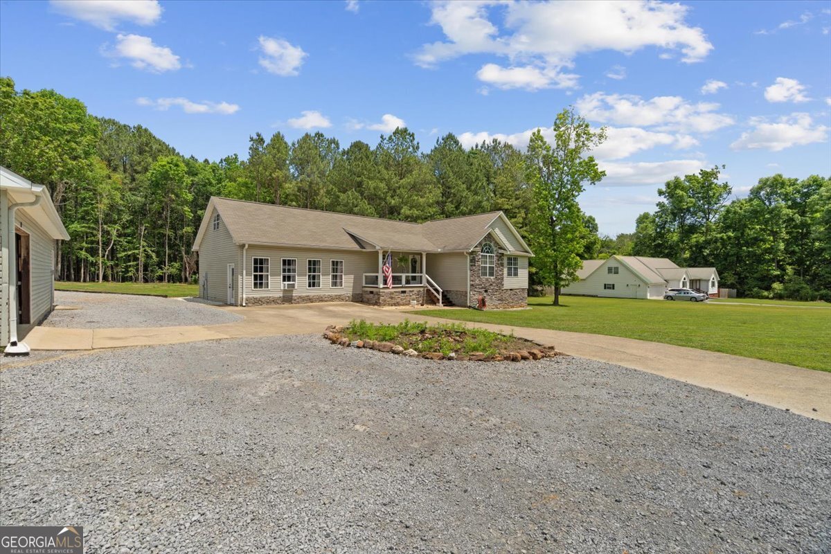90 Sunset Drive Property Photo 2