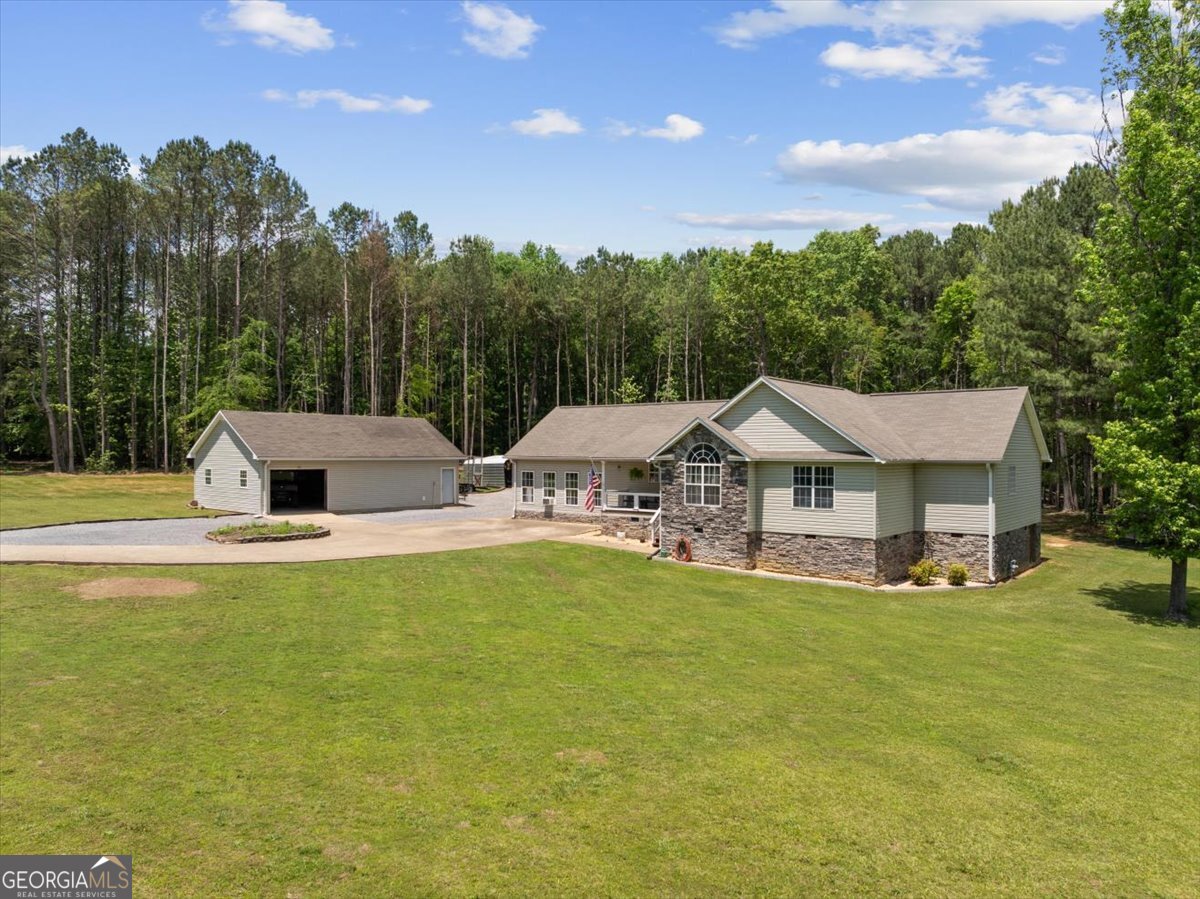 90 Sunset Drive Property Photo 3