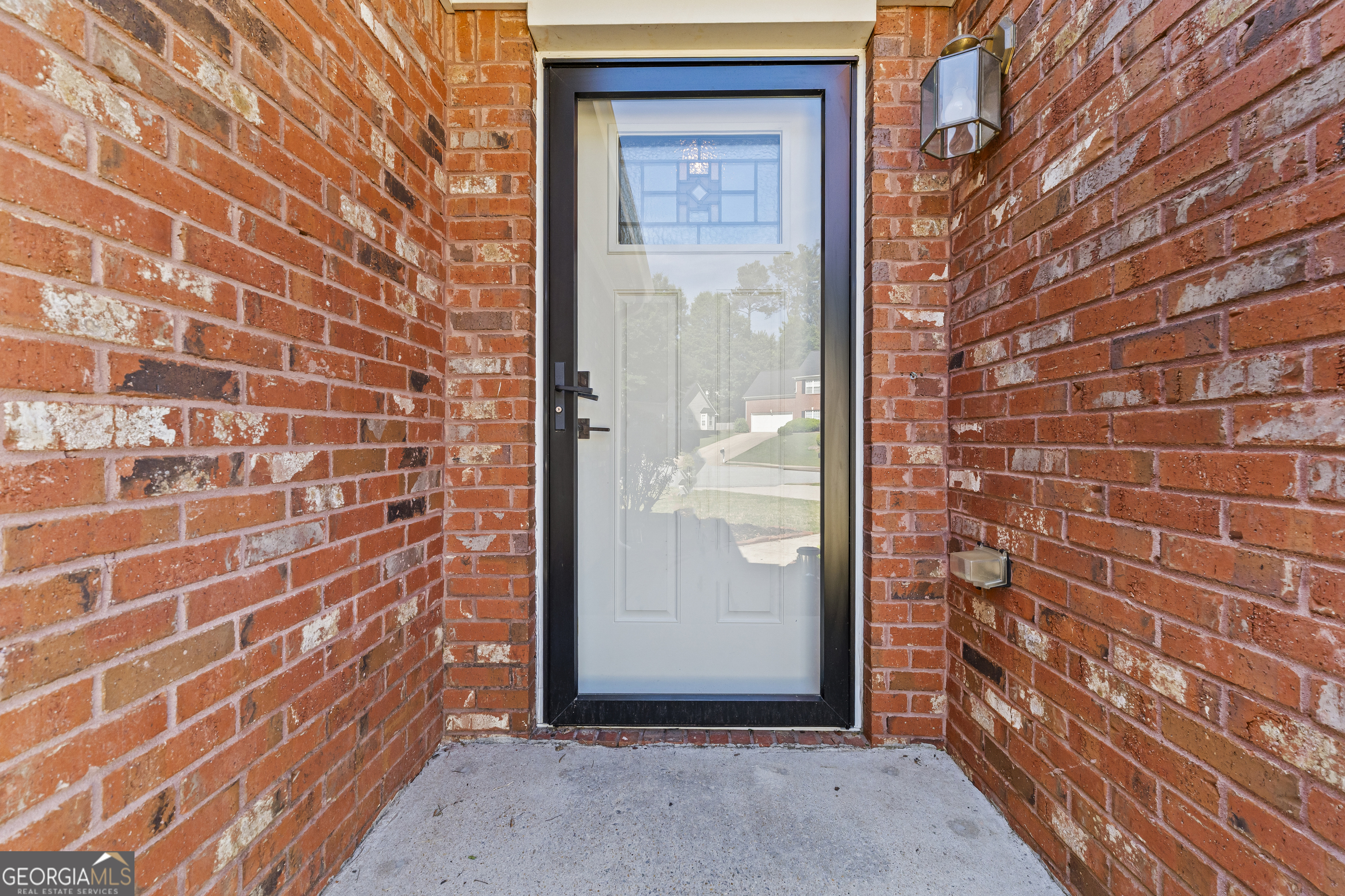 935 Waldwick Drive Property Photo 4