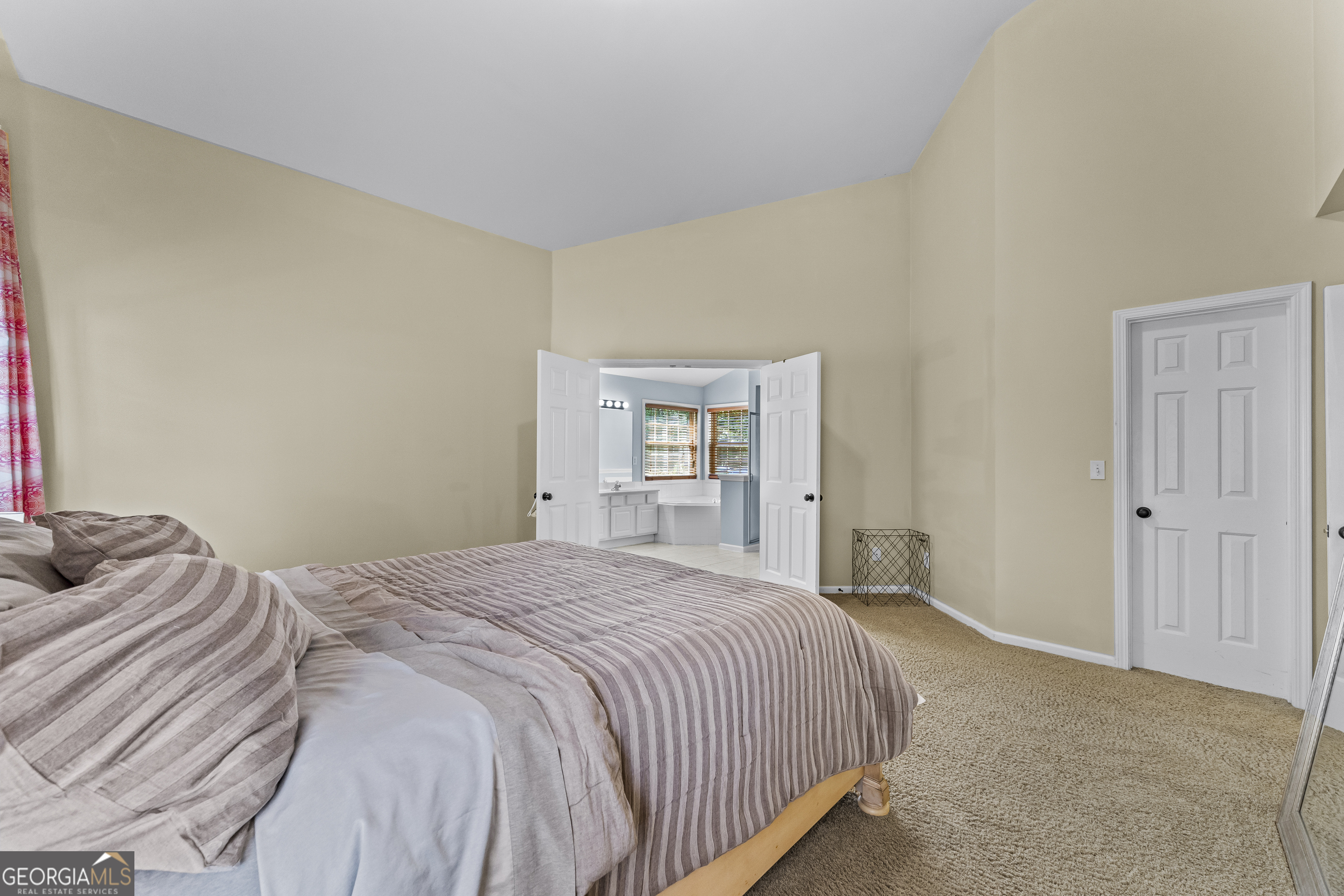 935 Waldwick Drive Property Photo 24
