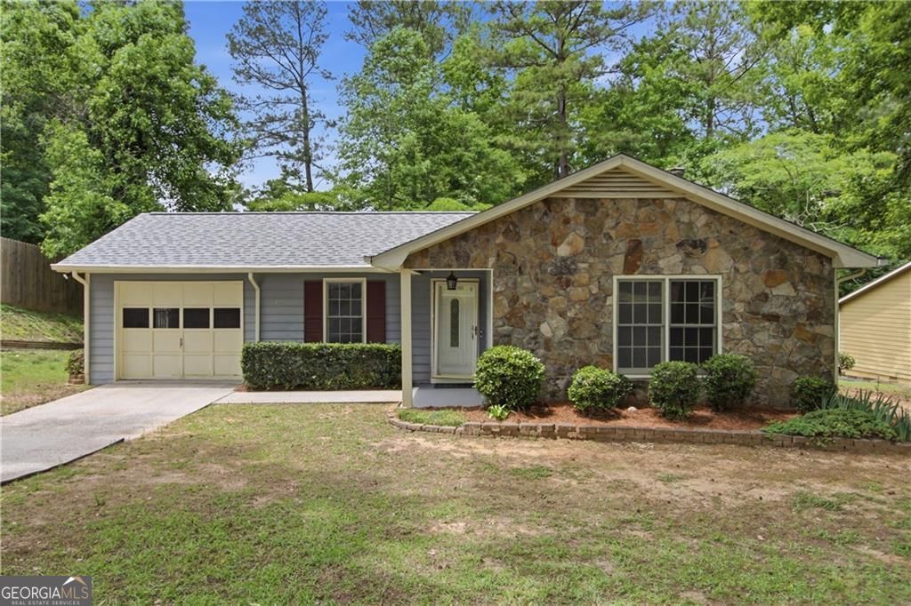 1171 Salisbury Trail Property Photo 1