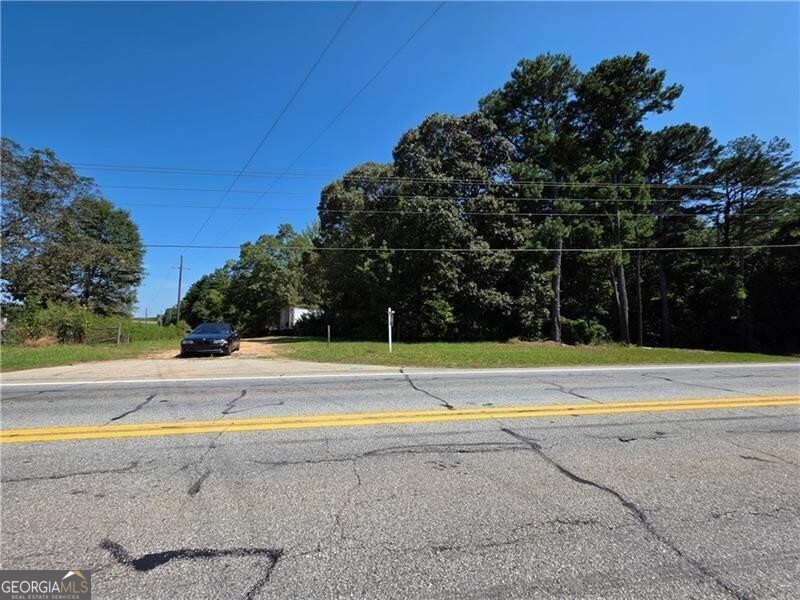 7068 Highway 53 Property Photo 2