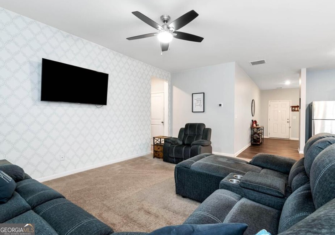 270 Shepard Drive Property Photo 12
