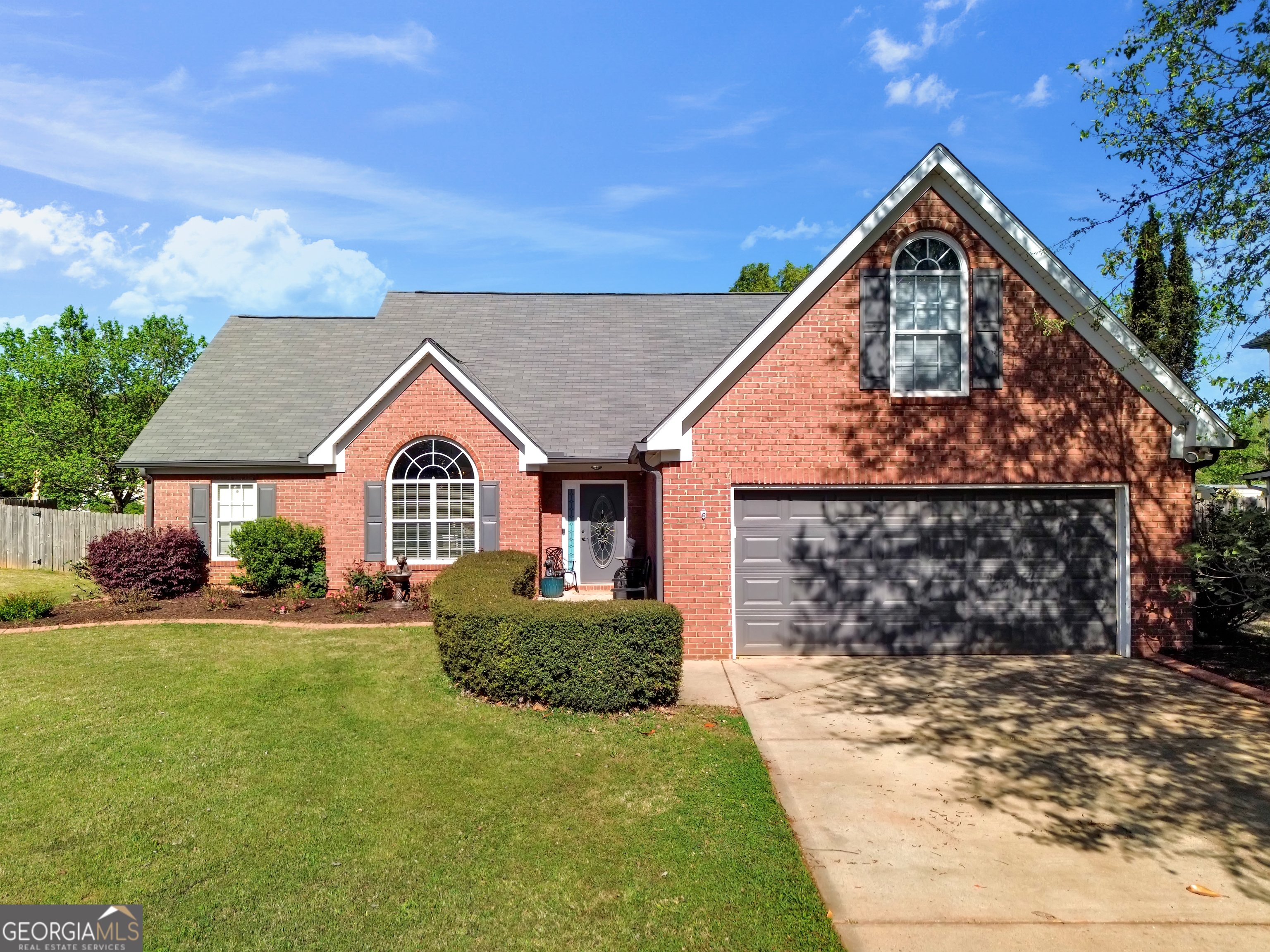 3021 Lincoln Log Way Property Photo 1