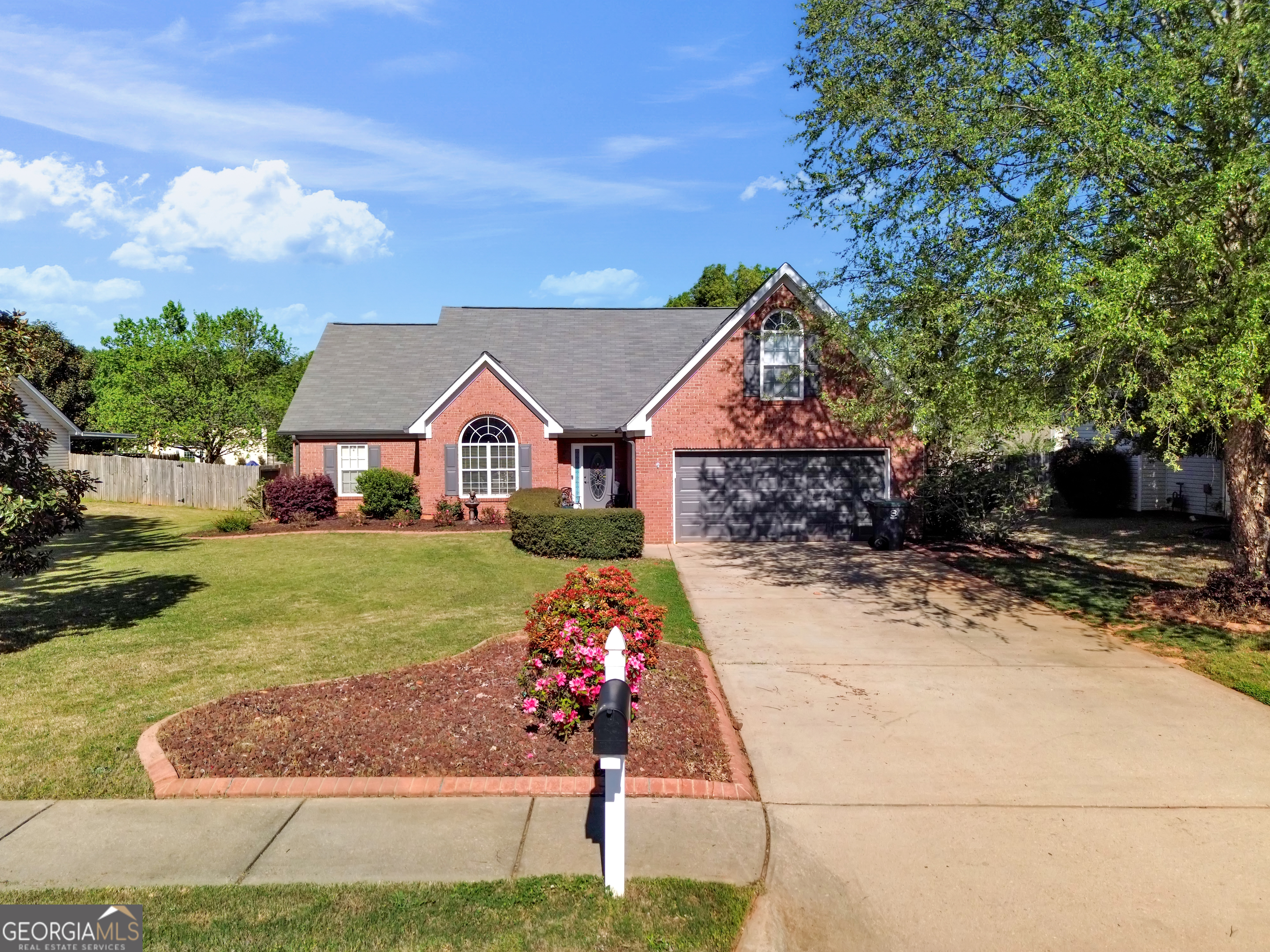 3021 Lincoln Log Way Property Photo 4