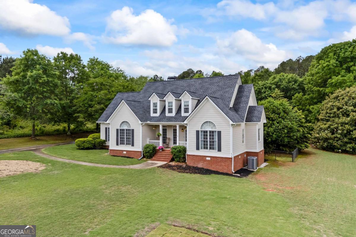 1080 Lakeside Court Property Photo 3