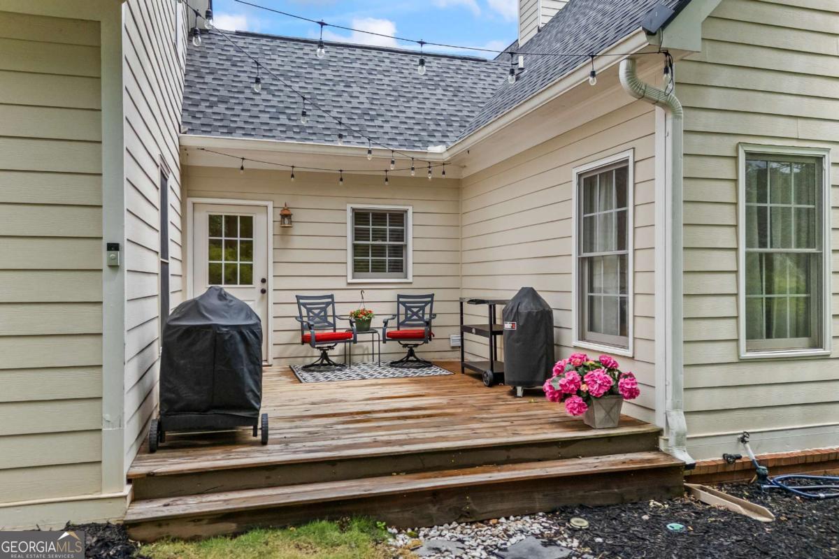 1080 Lakeside Court Property Photo 14