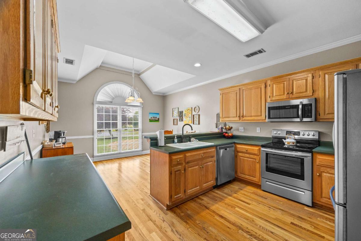 1080 Lakeside Court Property Photo 45