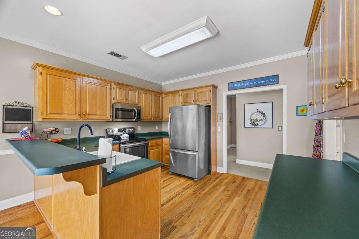 1080 Lakeside Court Property Photo 46