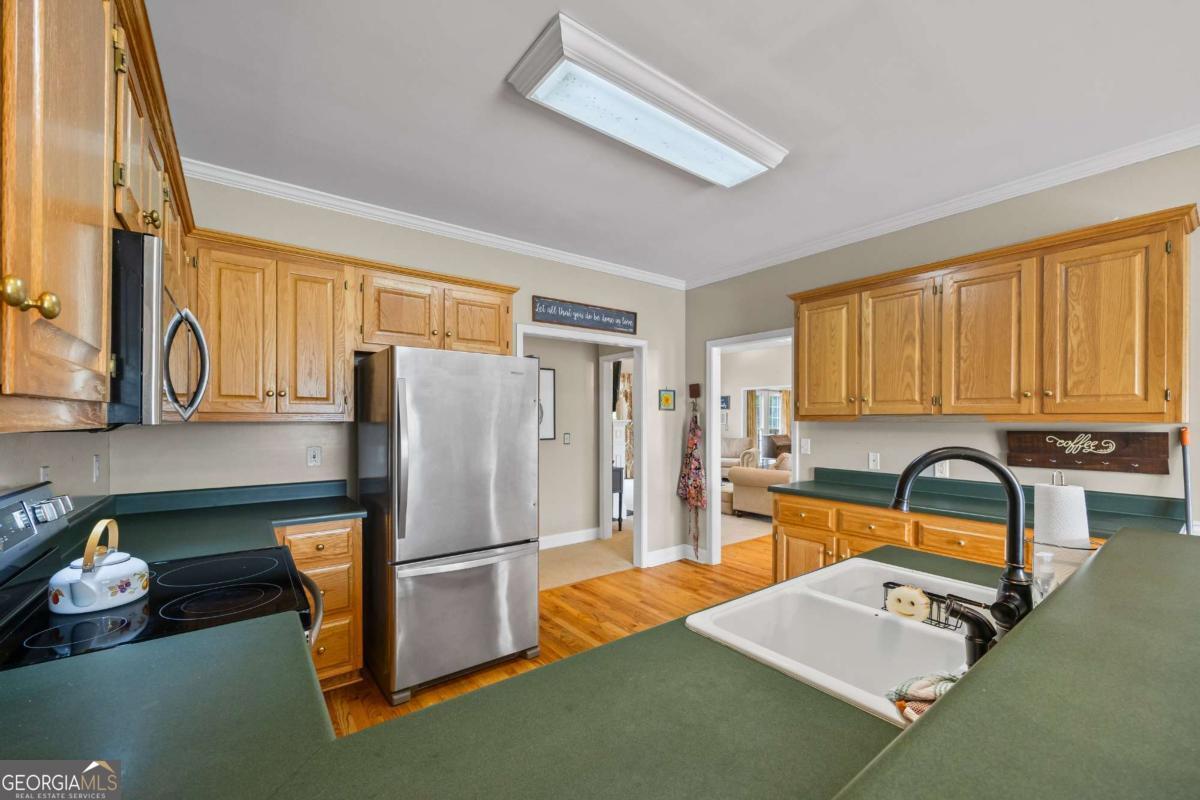 1080 Lakeside Court Property Photo 47
