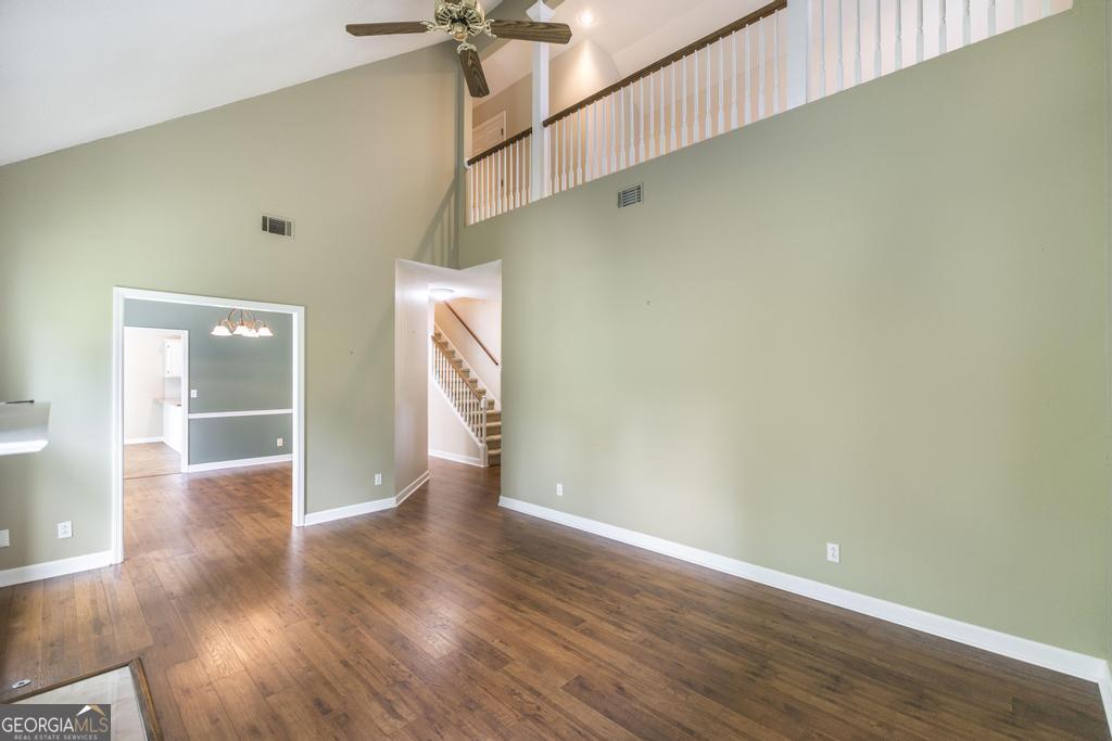 912 Lundy Terrace Property Photo 4
