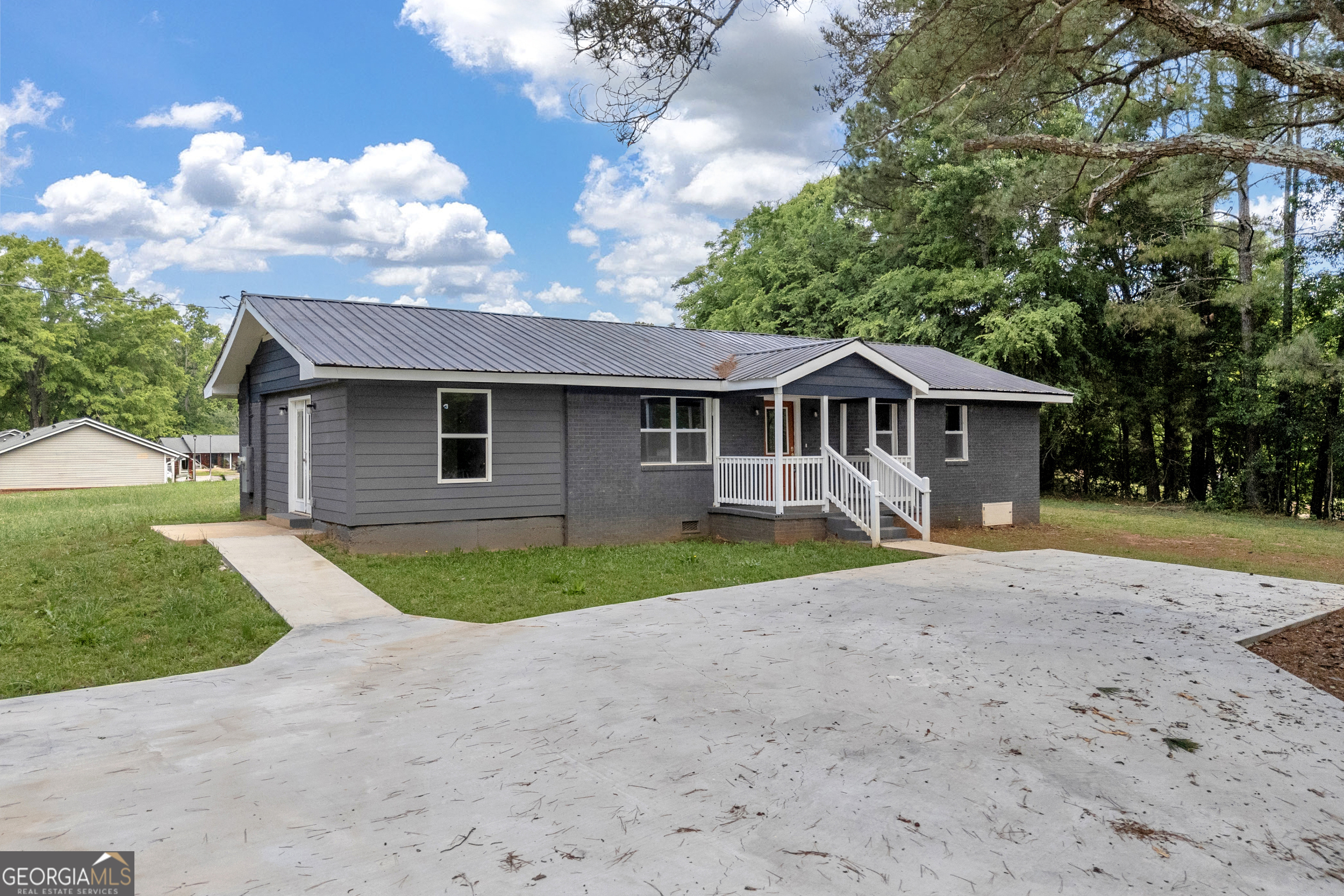 109 Reynolds Drive Property Photo 2