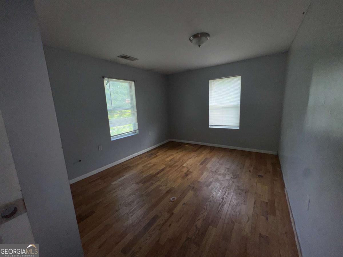 482 Maynard Terrace Se Property Photo 7