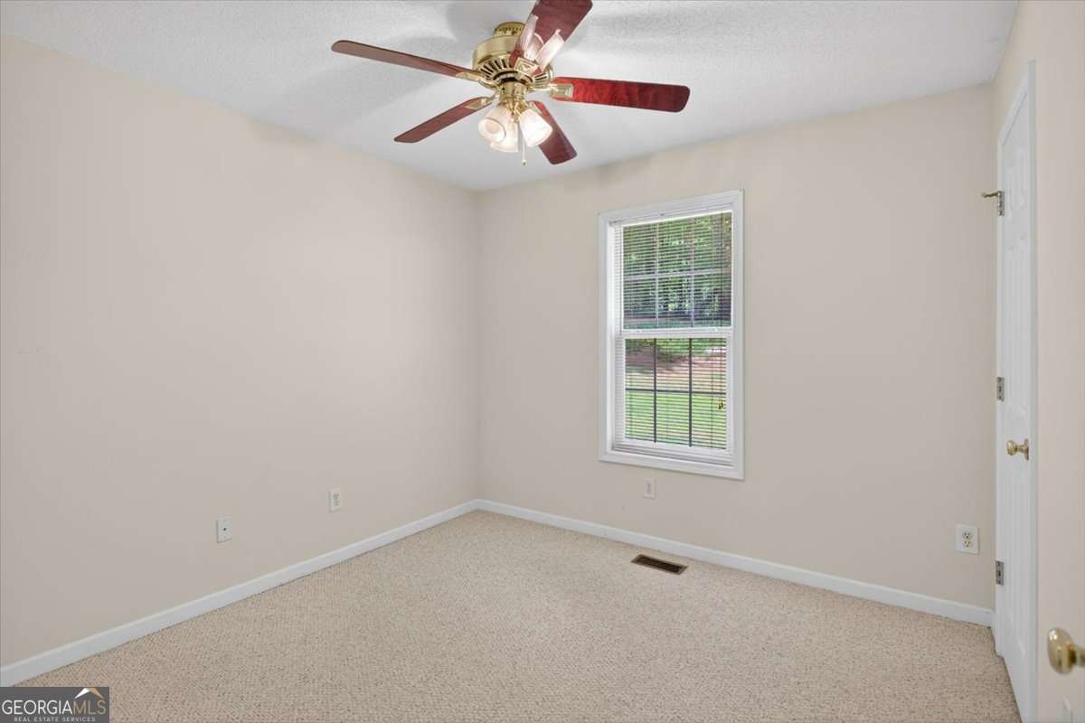 402 Deer Run Property Photo 24