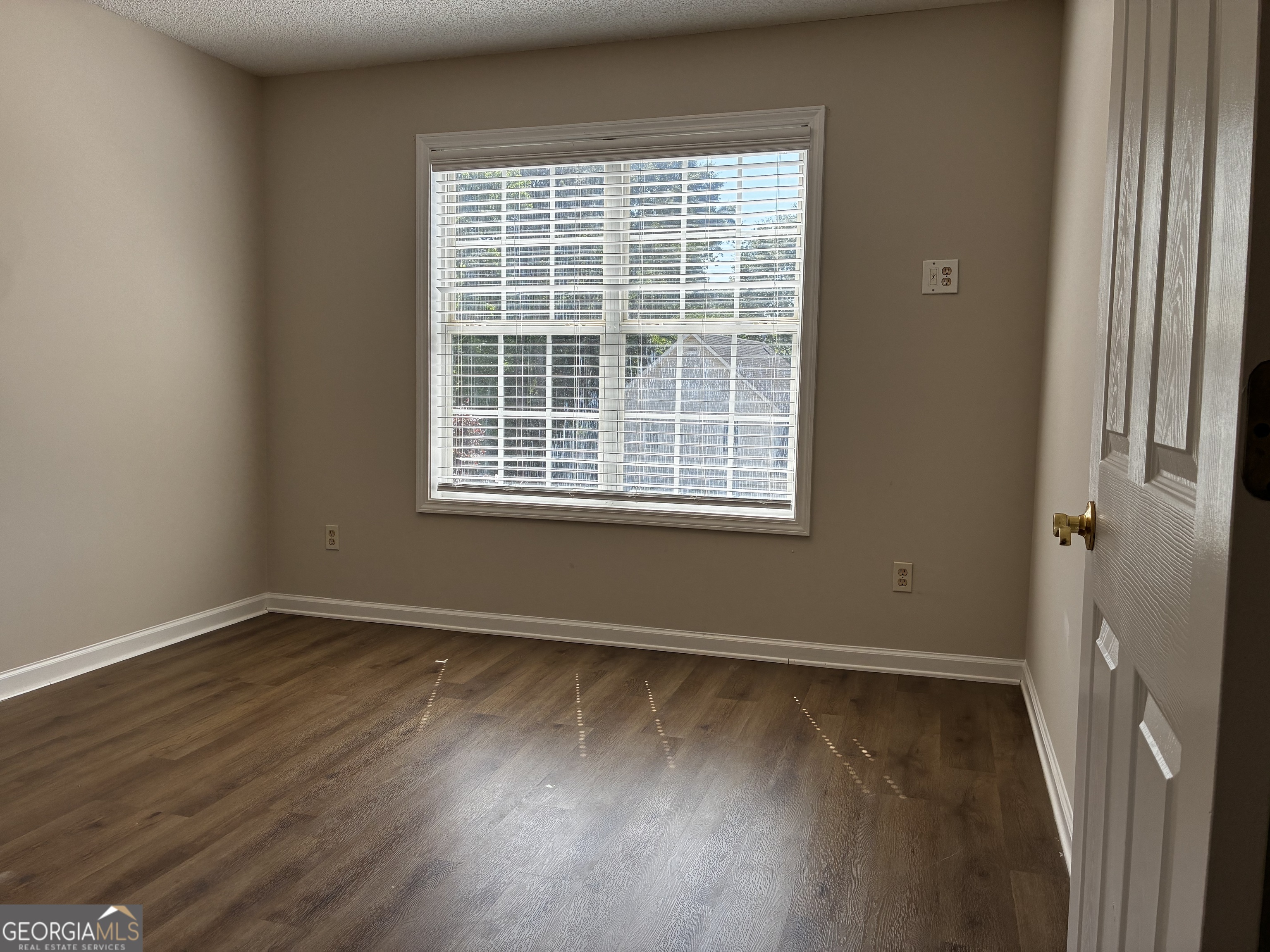 337 Madison Avenue Property Photo 13