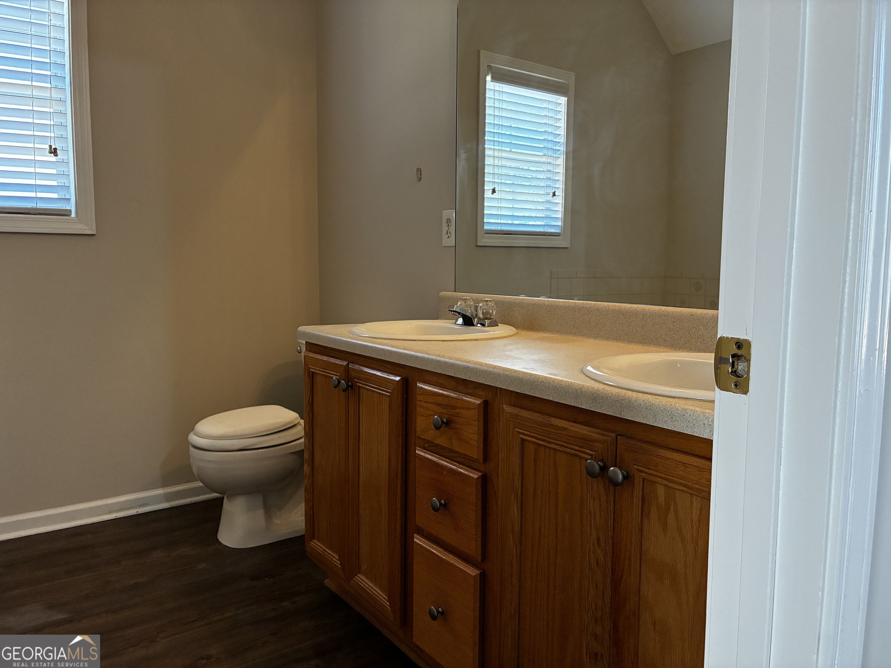 337 Madison Avenue Property Photo 18