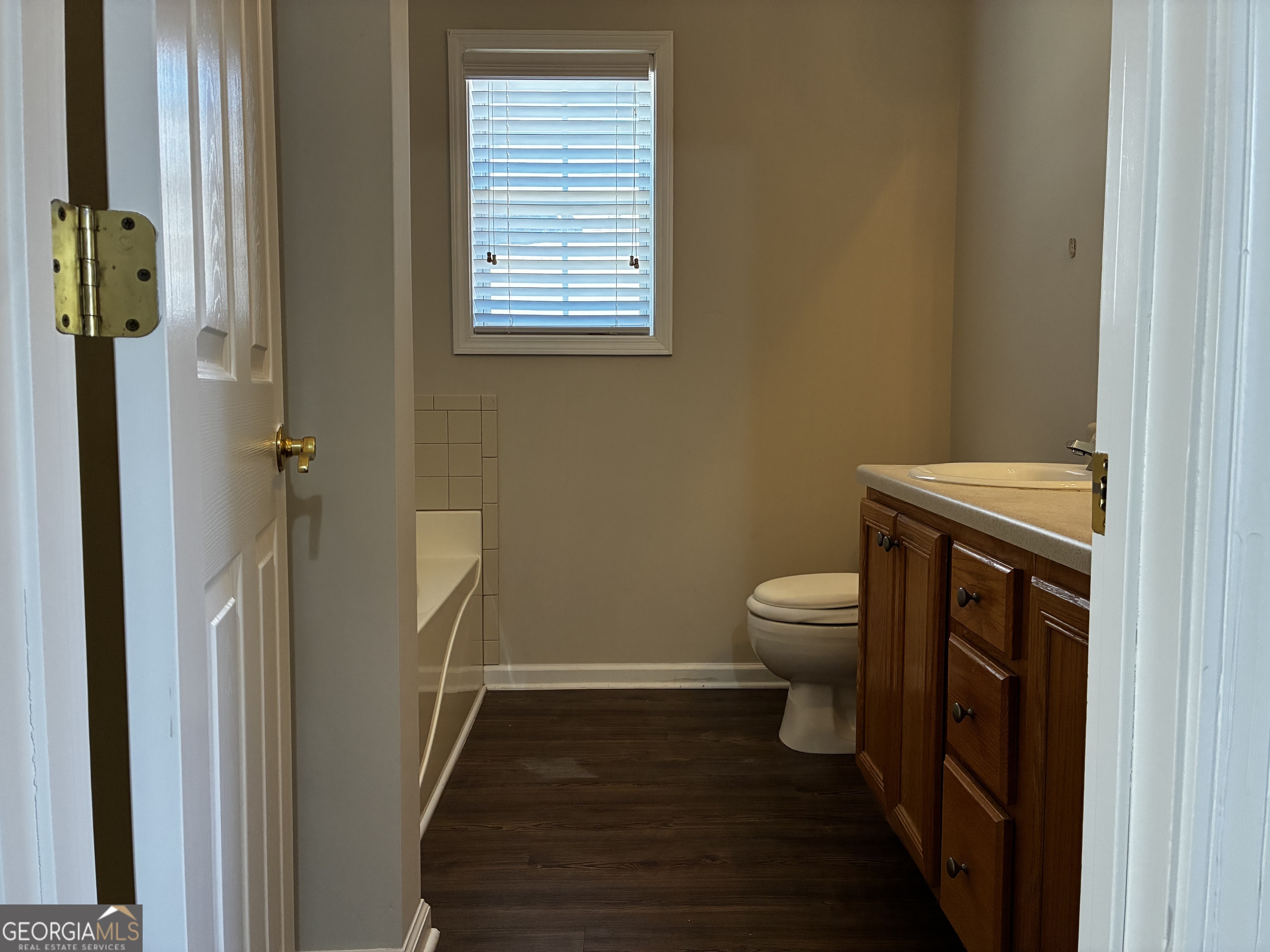 337 Madison Avenue Property Photo 19