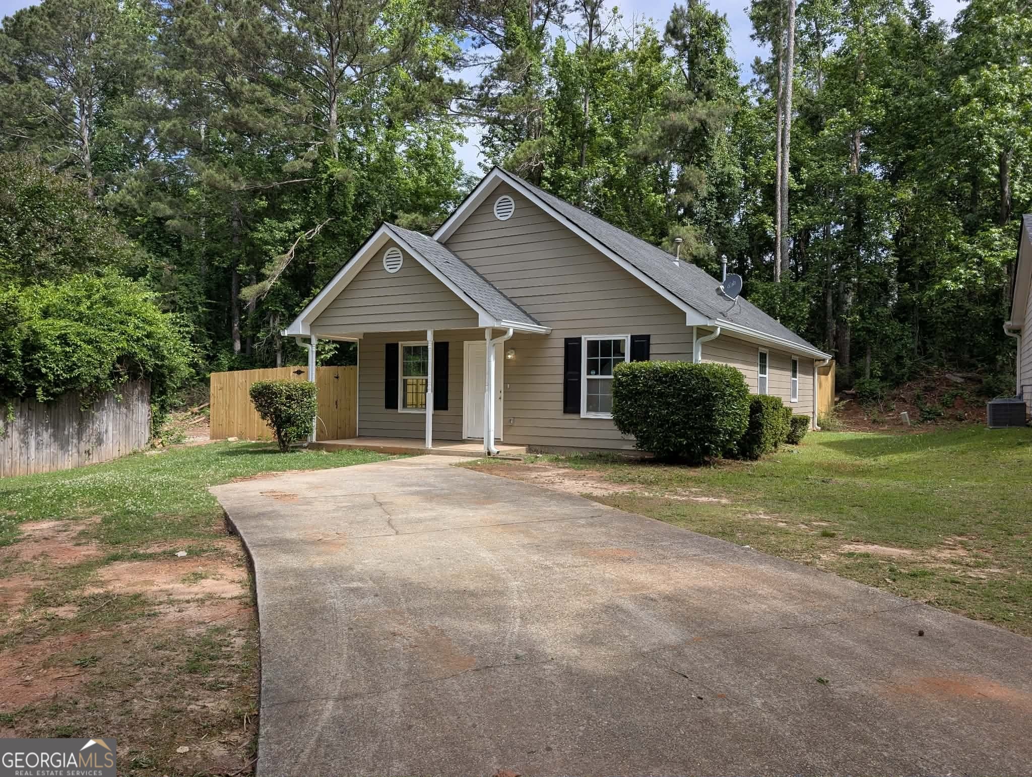 166 Crystal Brook Property Photo 1