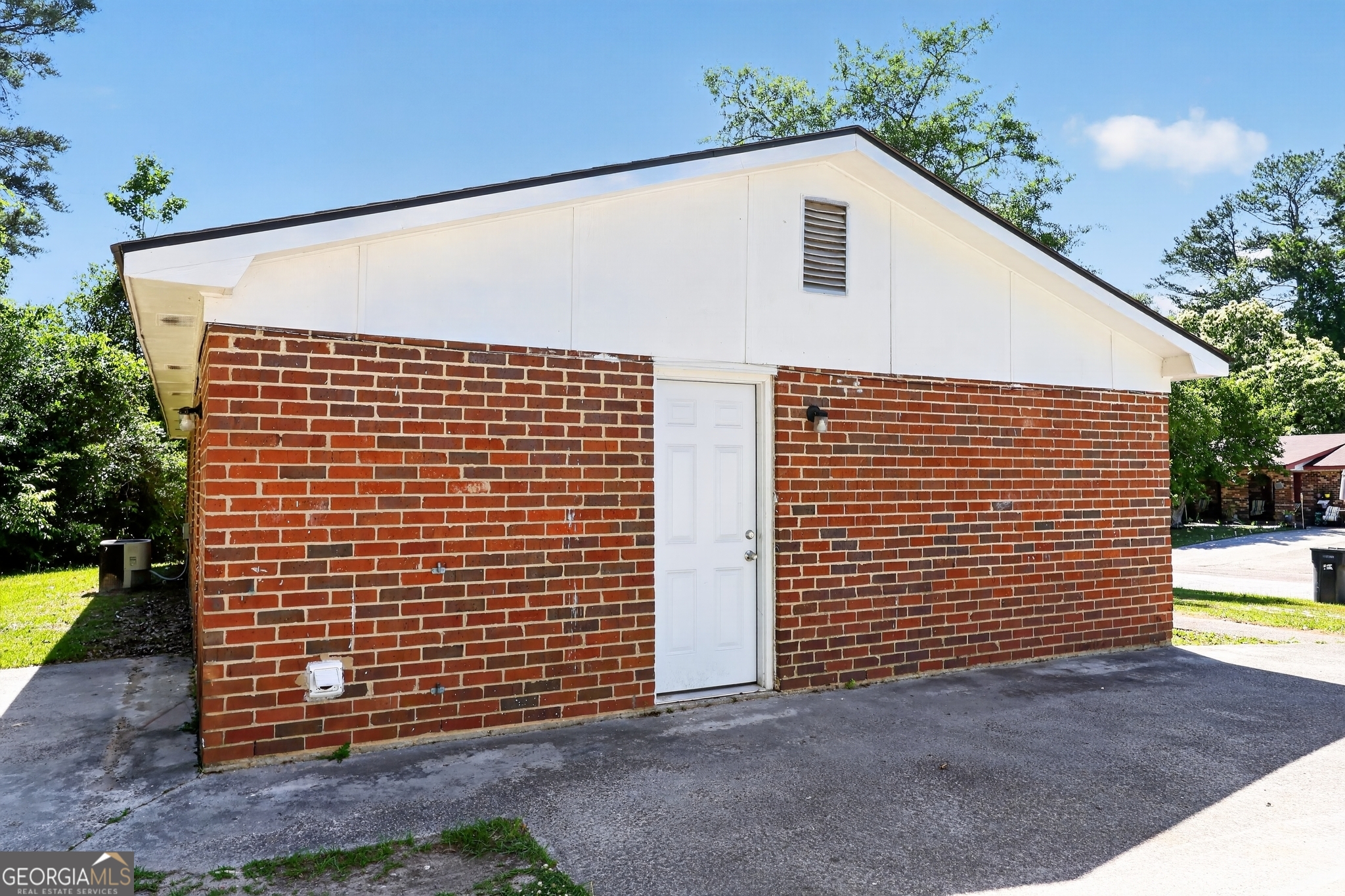 3710 Massoit Drive Property Photo 4