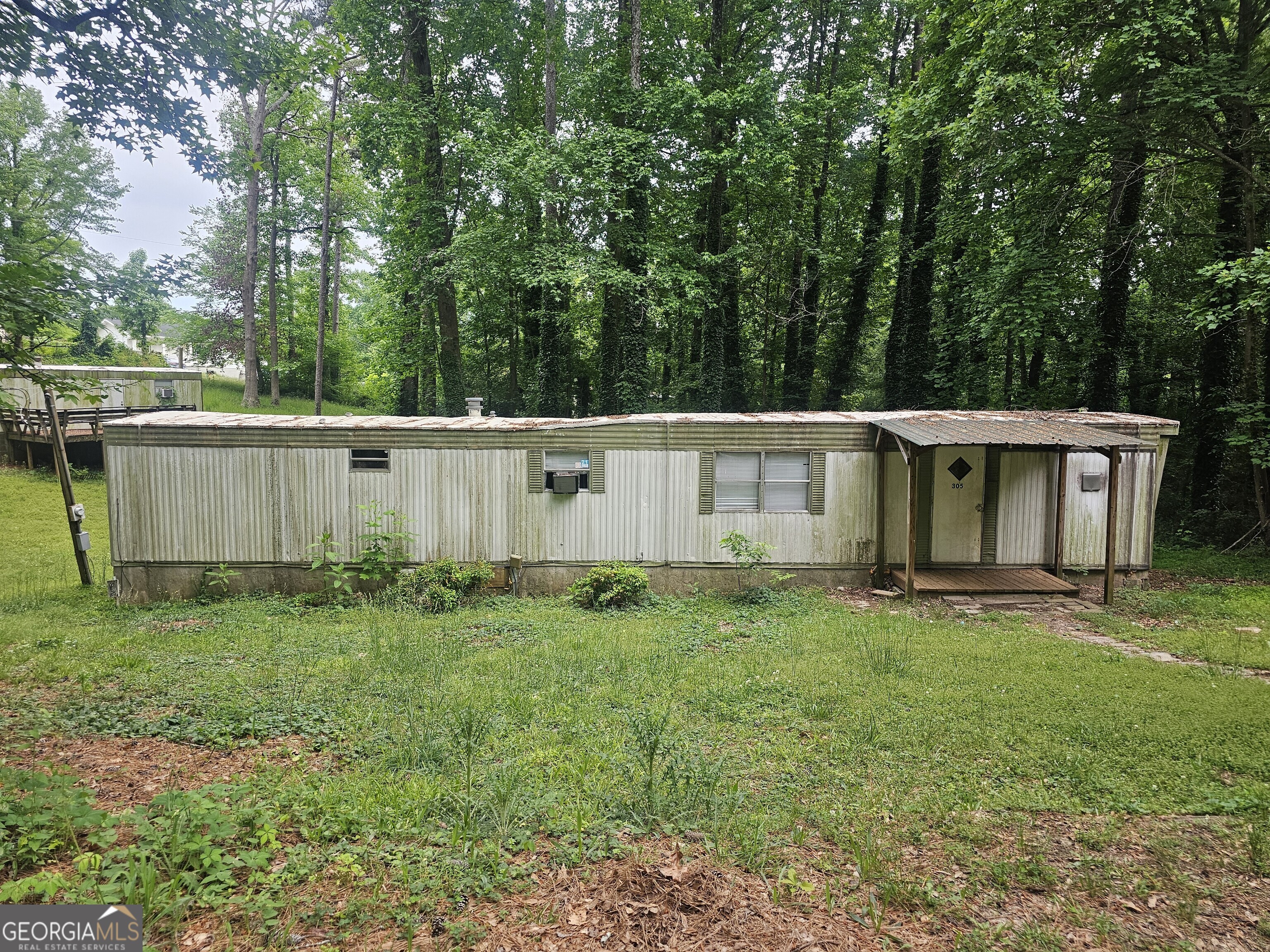 305 Dogwood Street Property Photo 1