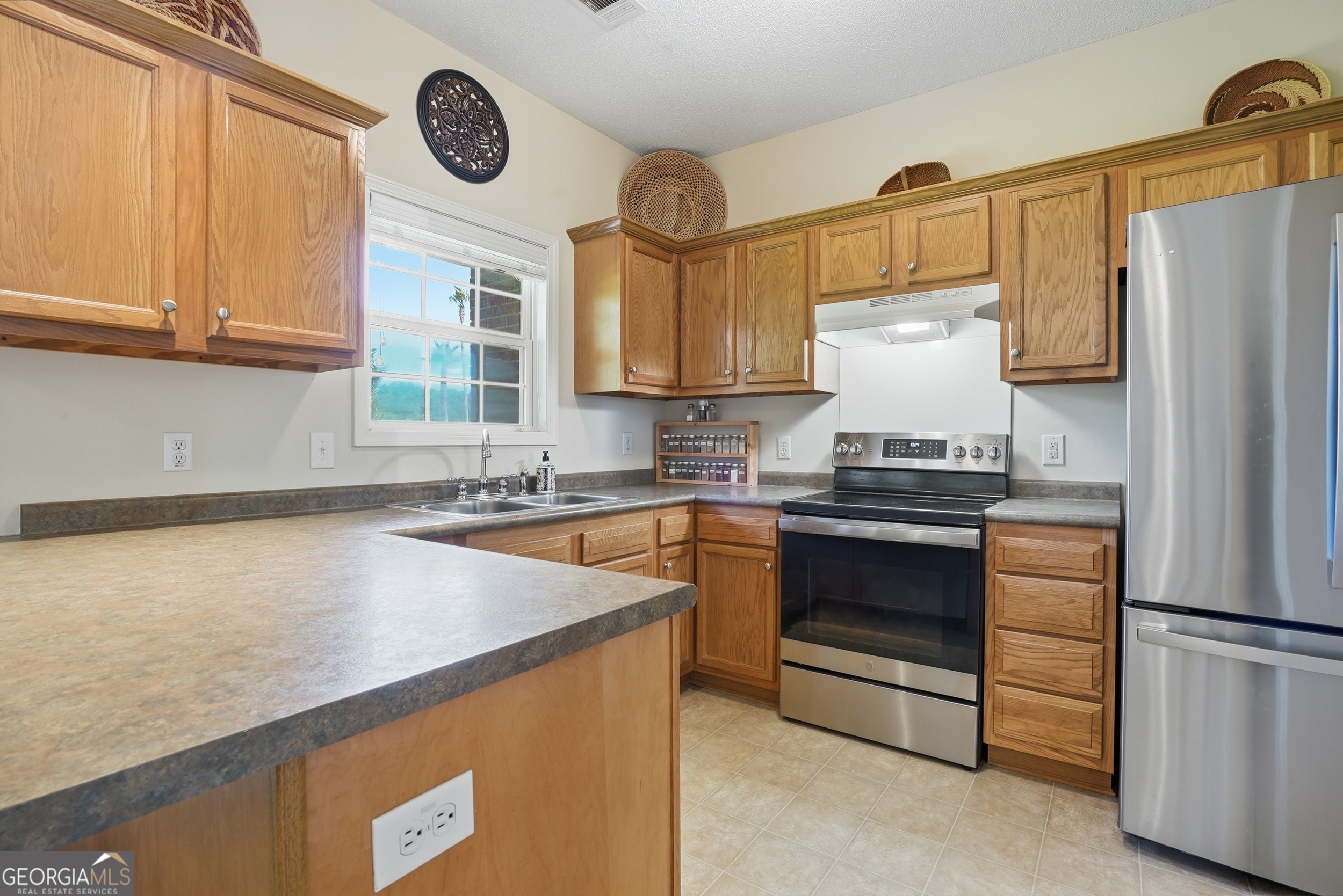 402 Wrigley Field Drive Property Photo 7