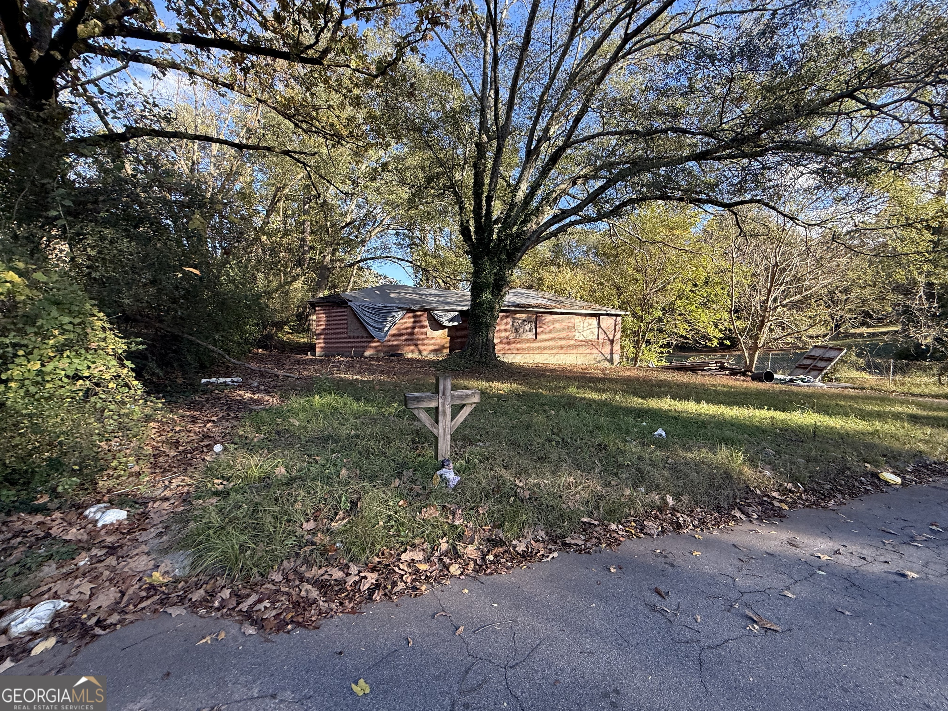 395 Woodlawn Avenue NW Property Photo 1